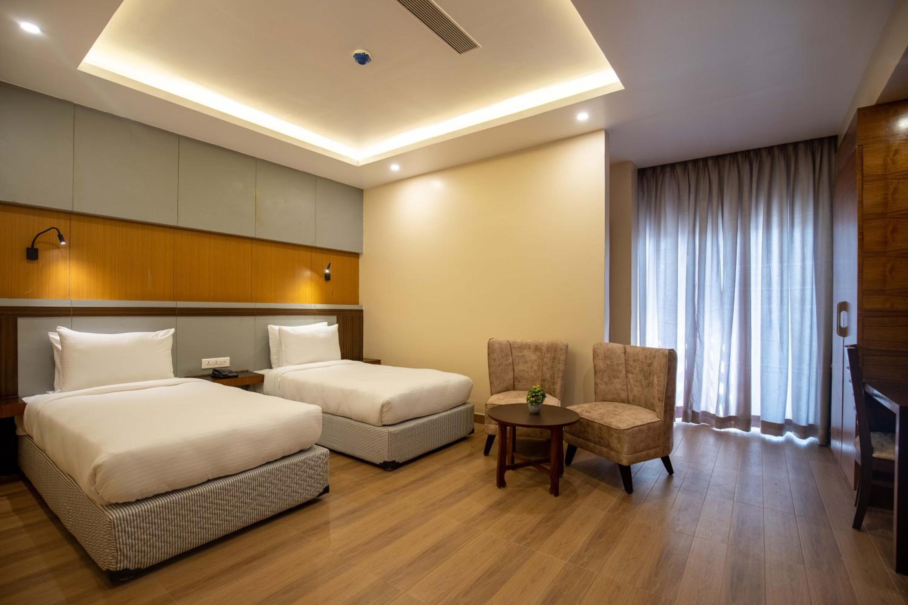 Deluxe Twin Room - Photo 22