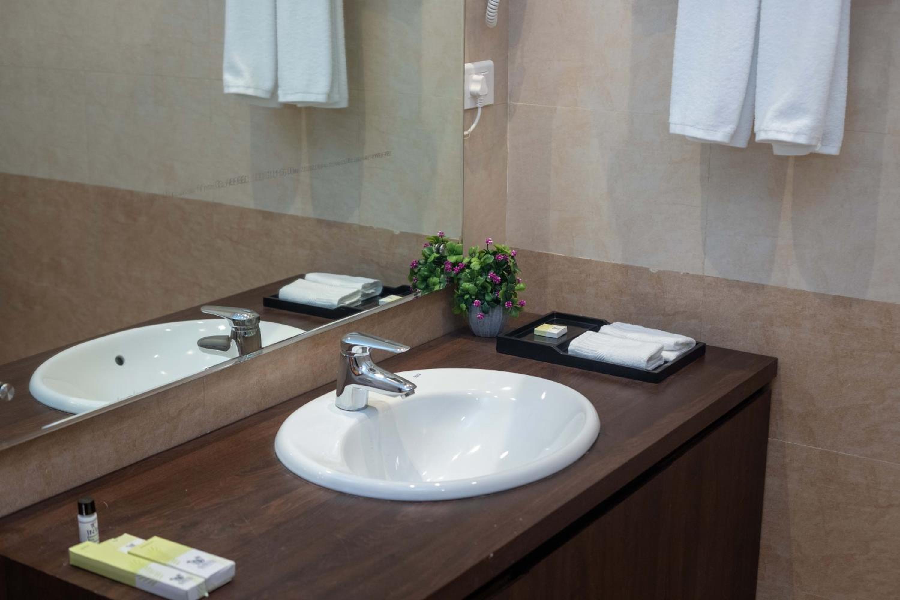 Junior Suite - Photo 7