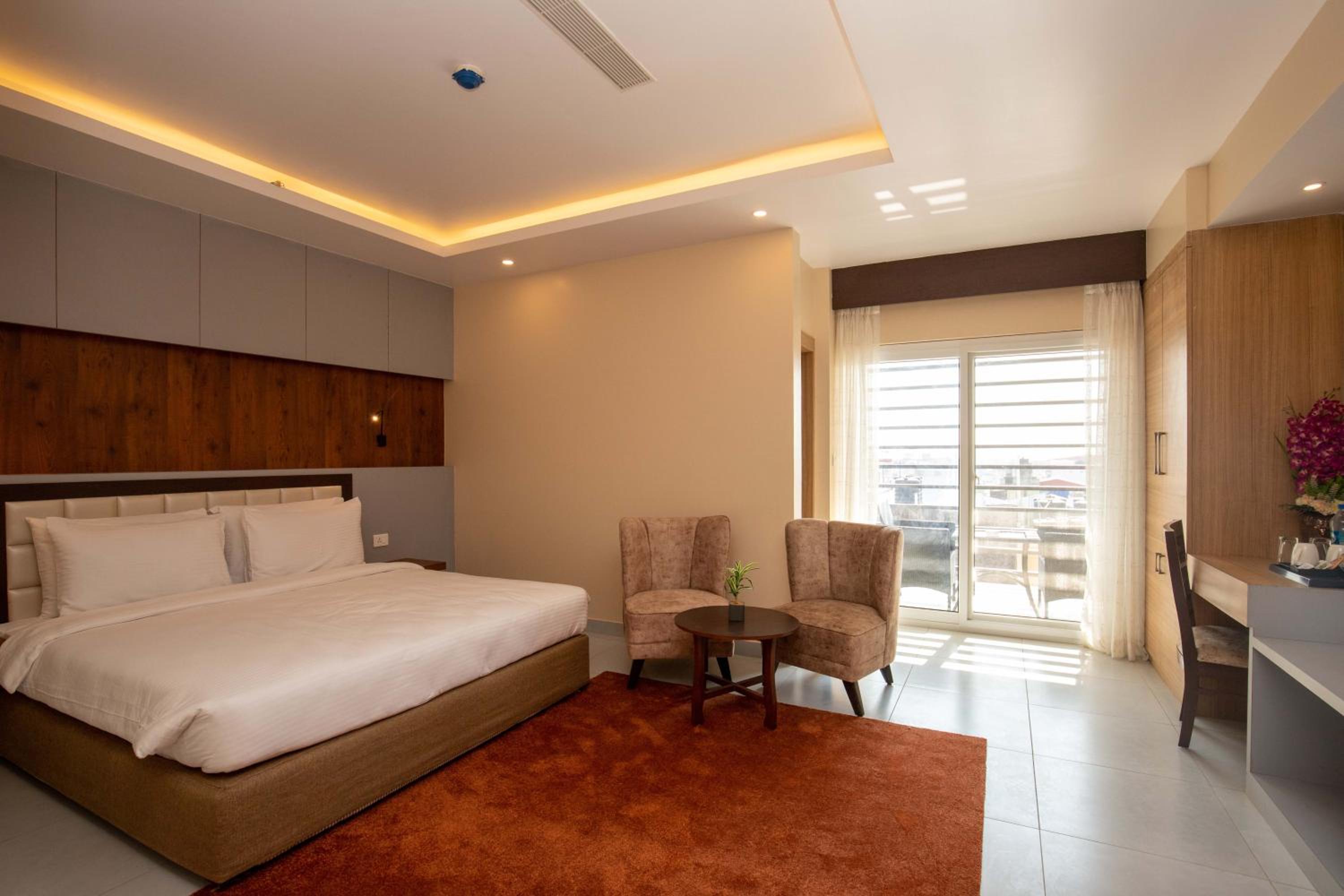 Junior Suite - Photo 1