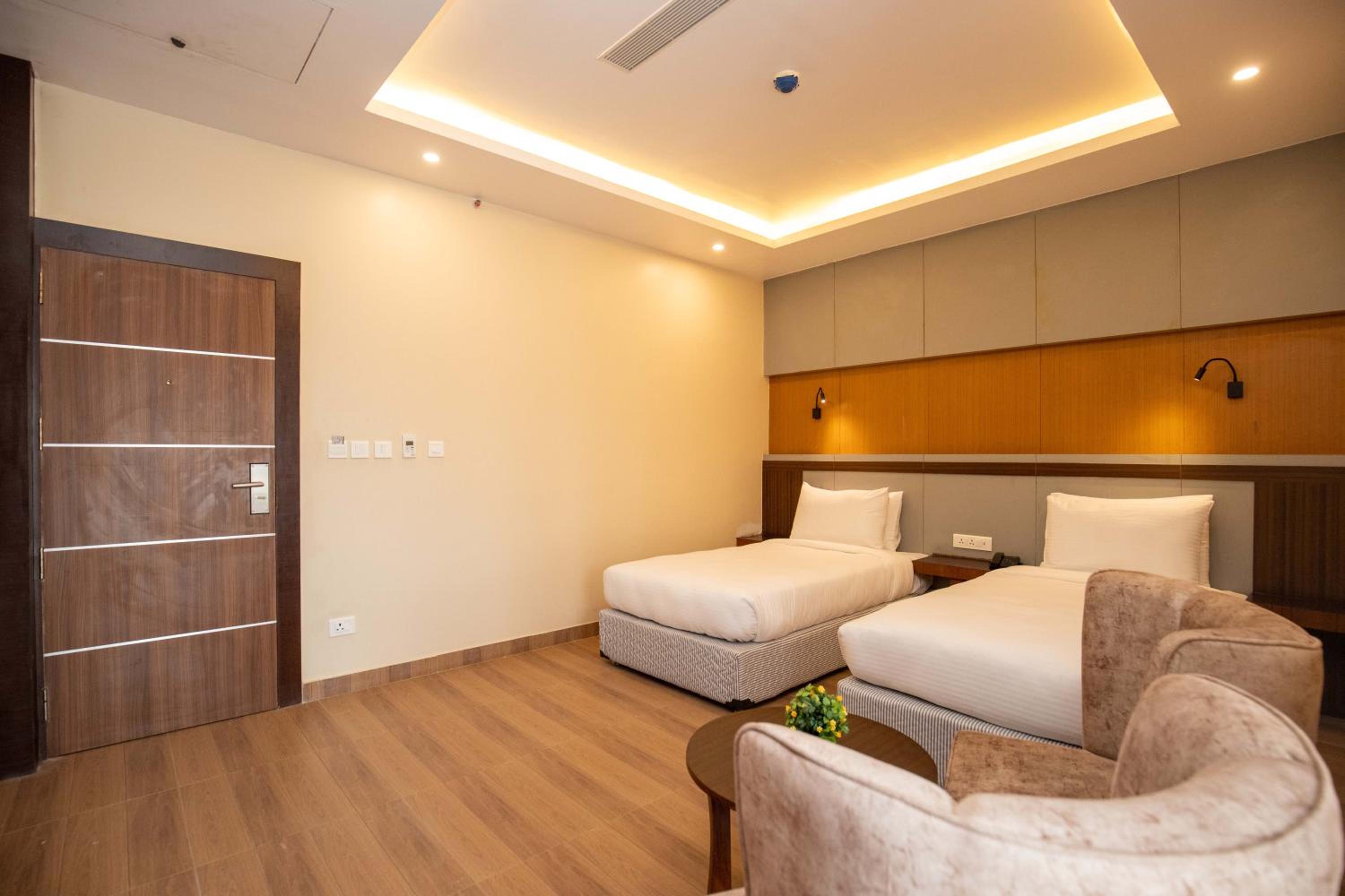 Deluxe Twin Room - Photo 17