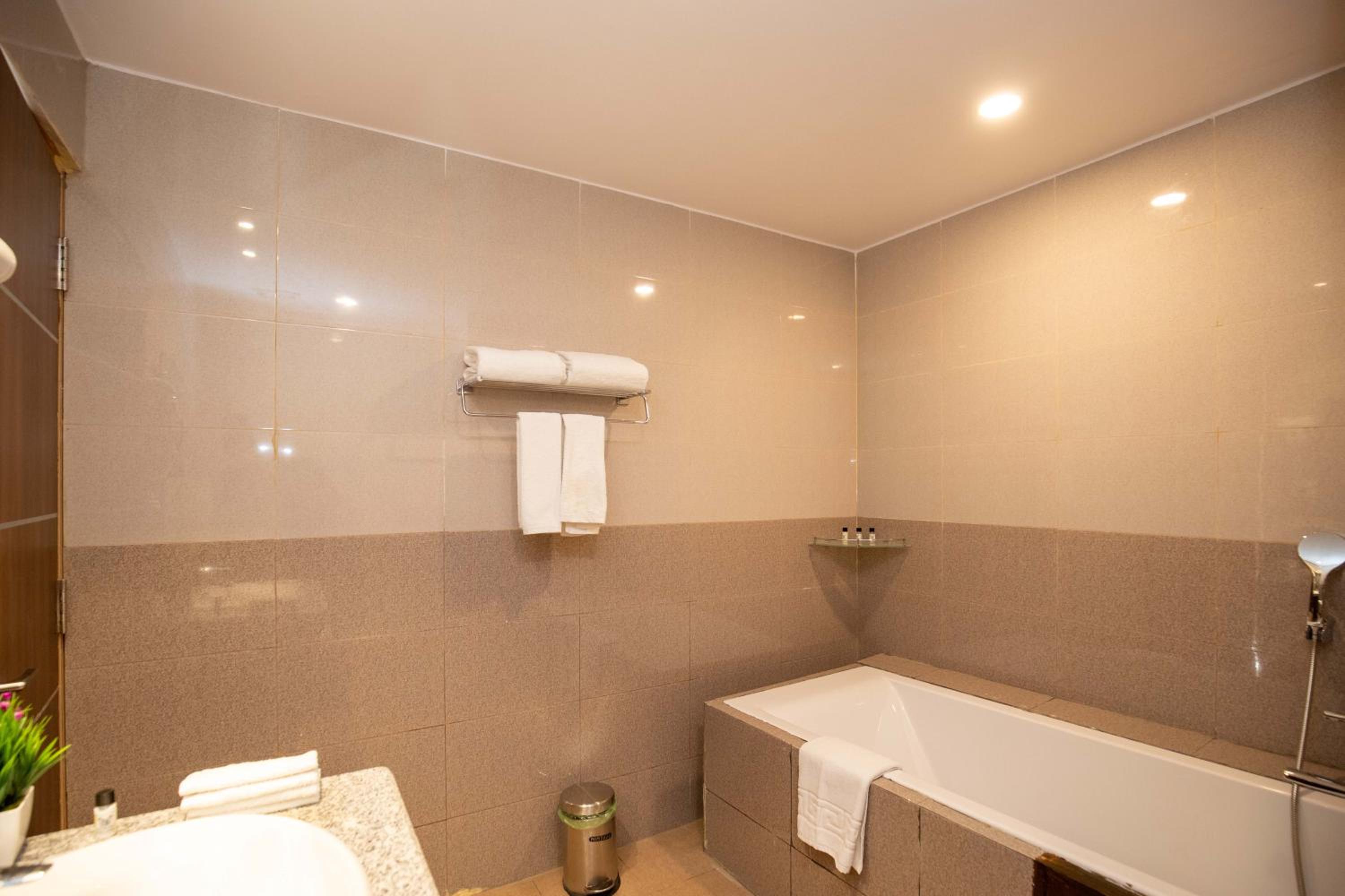 Junior Suite - Photo 8
