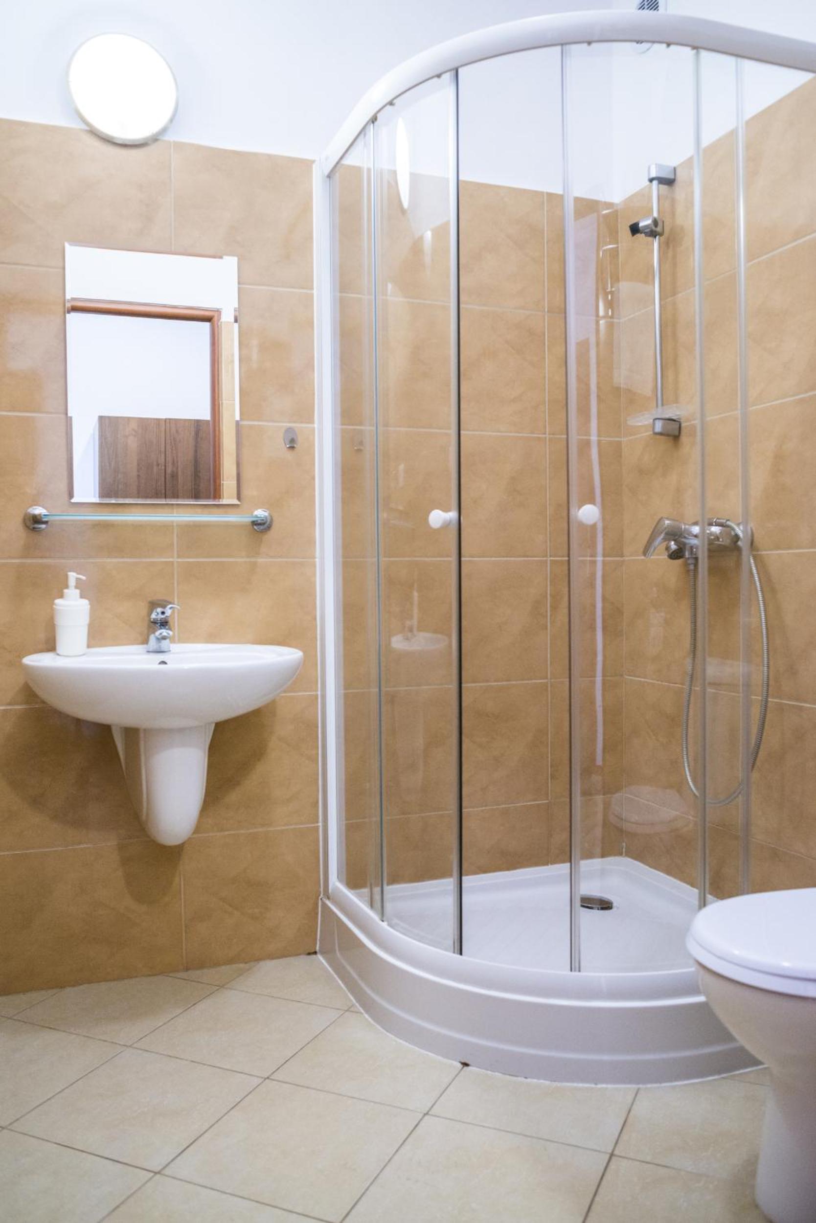 Single Room with Bathroom photo 3