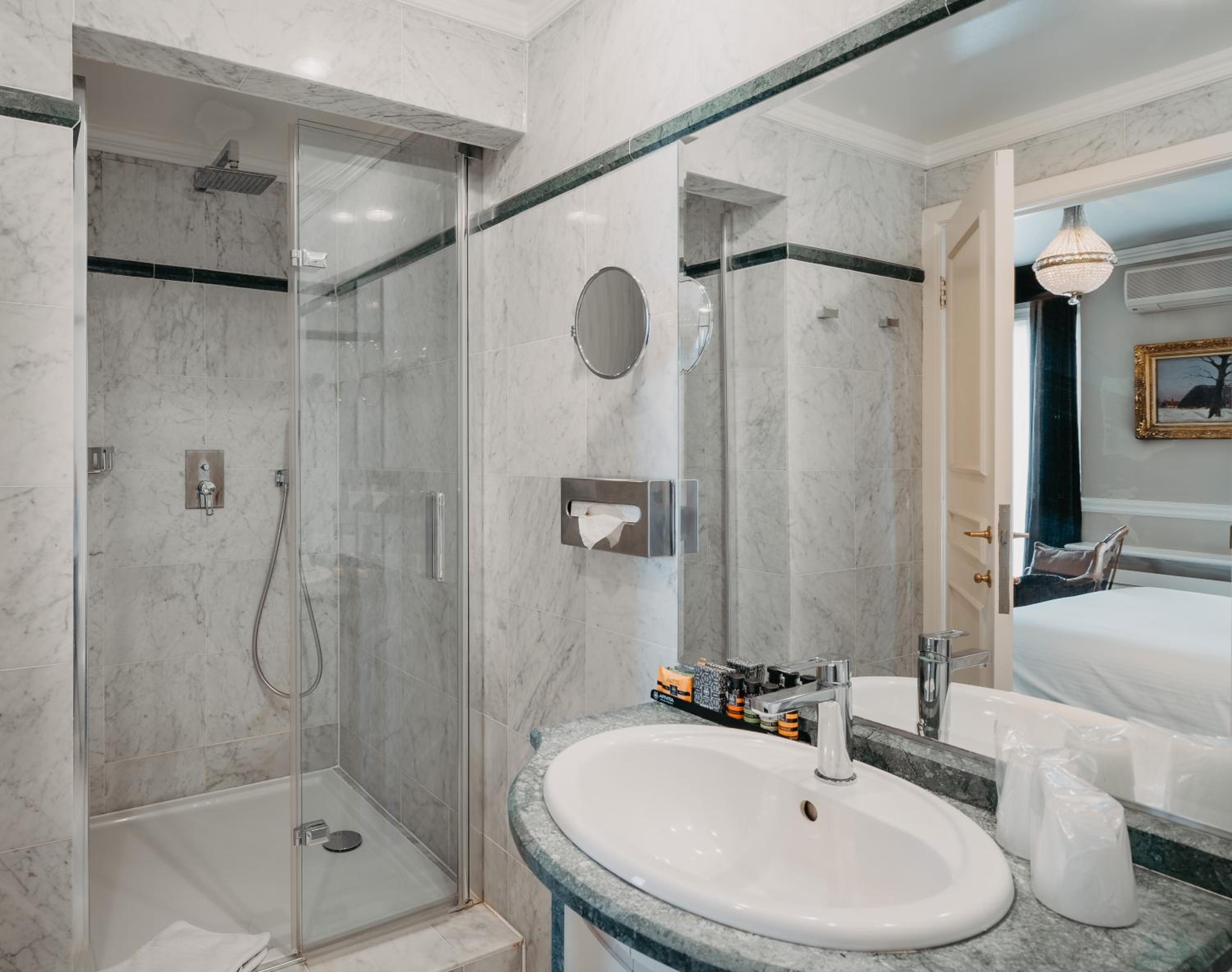 Superior Double Room - Photo 5