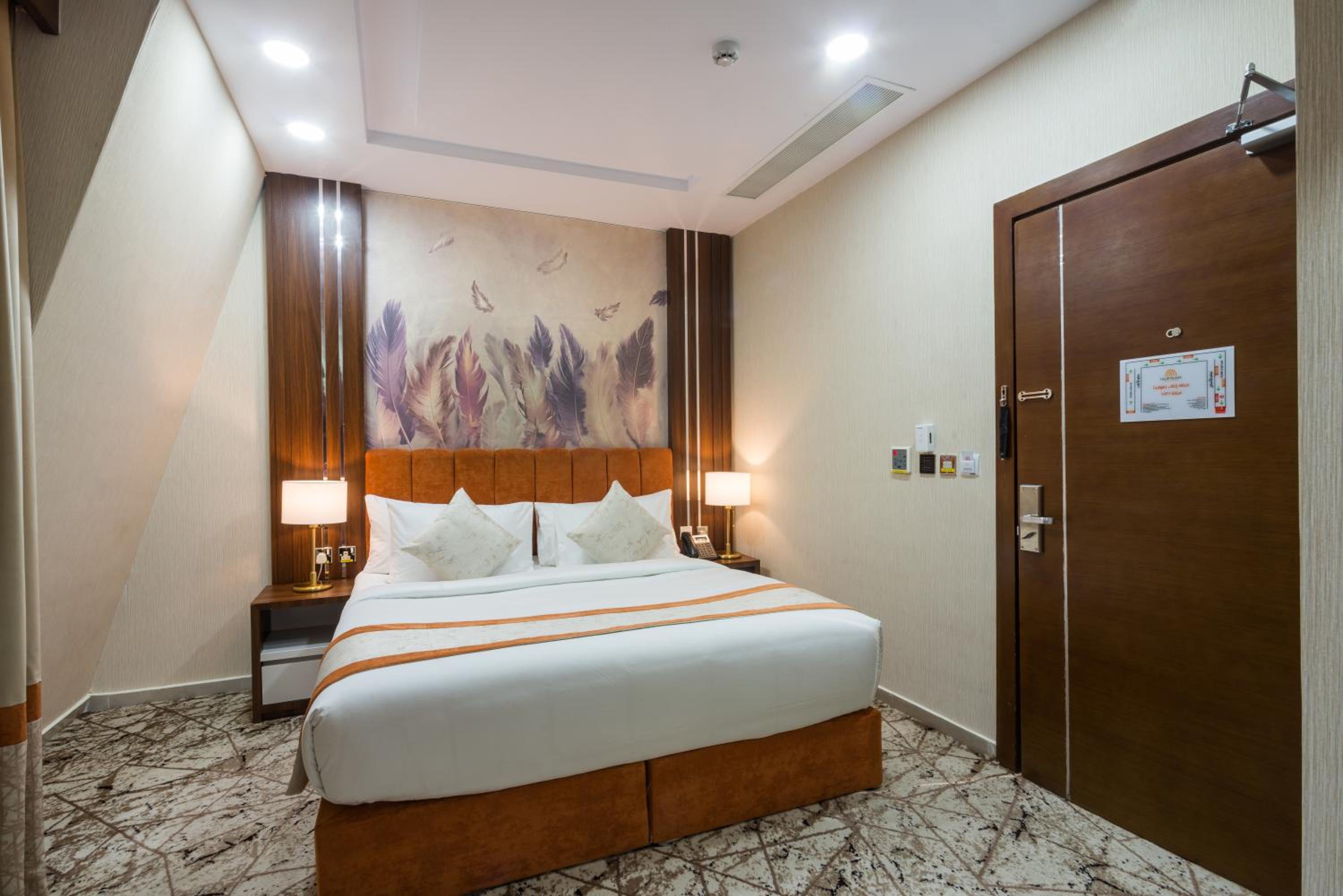 Deluxe Room - Photo 4