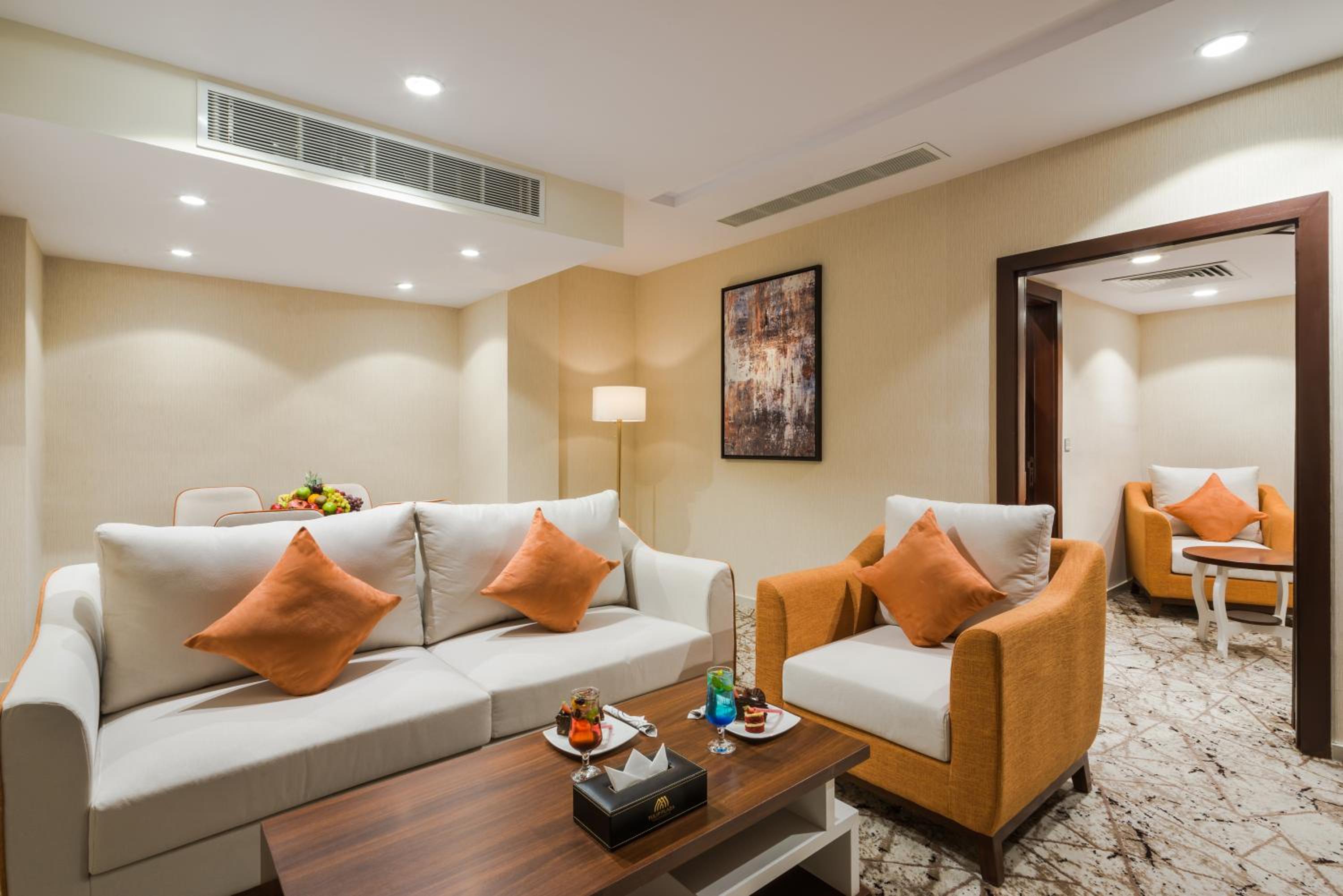 Superior Suite - Photo 3