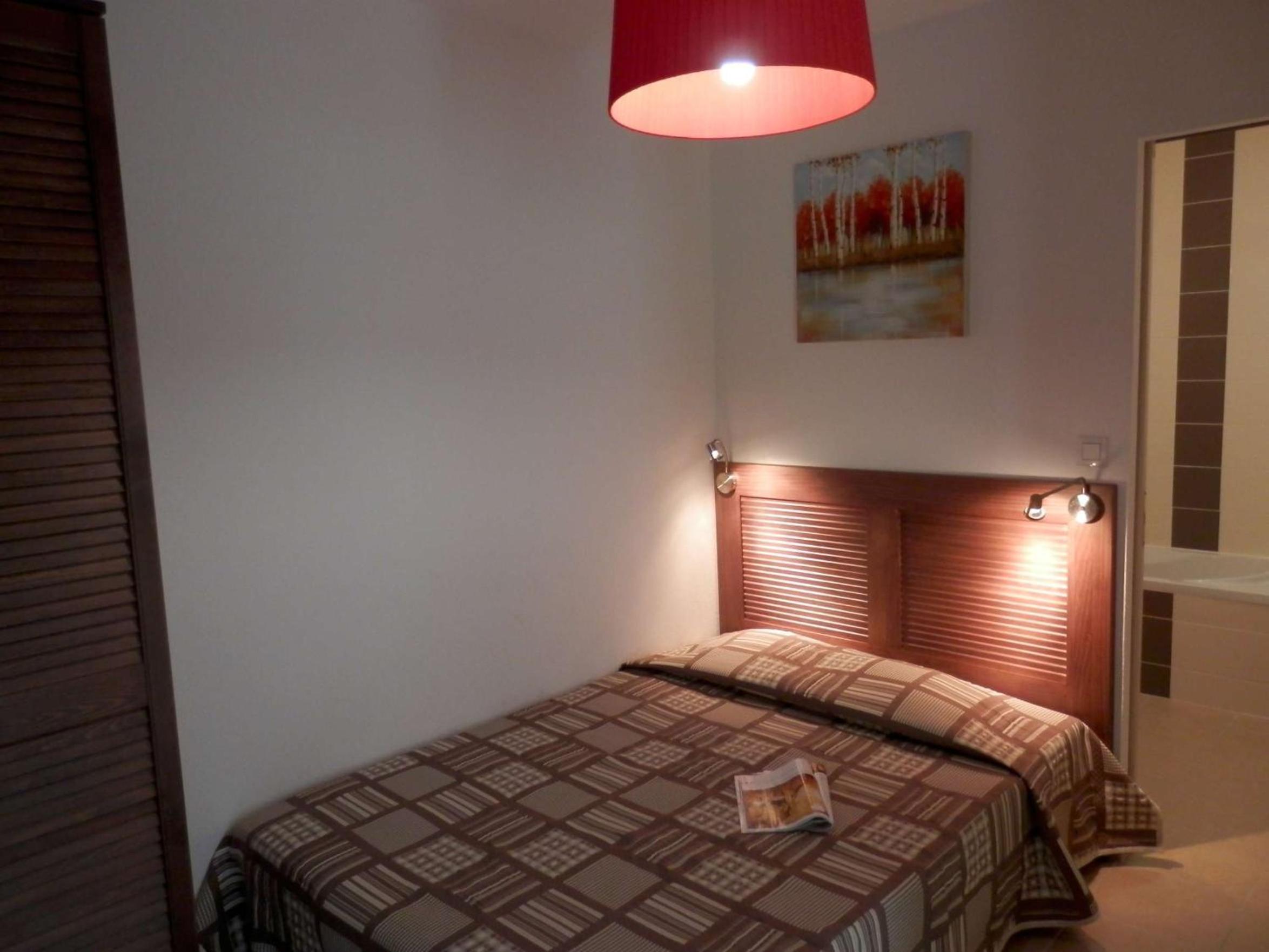One-Bedroom Apartment (4 Adults) - Photo 3