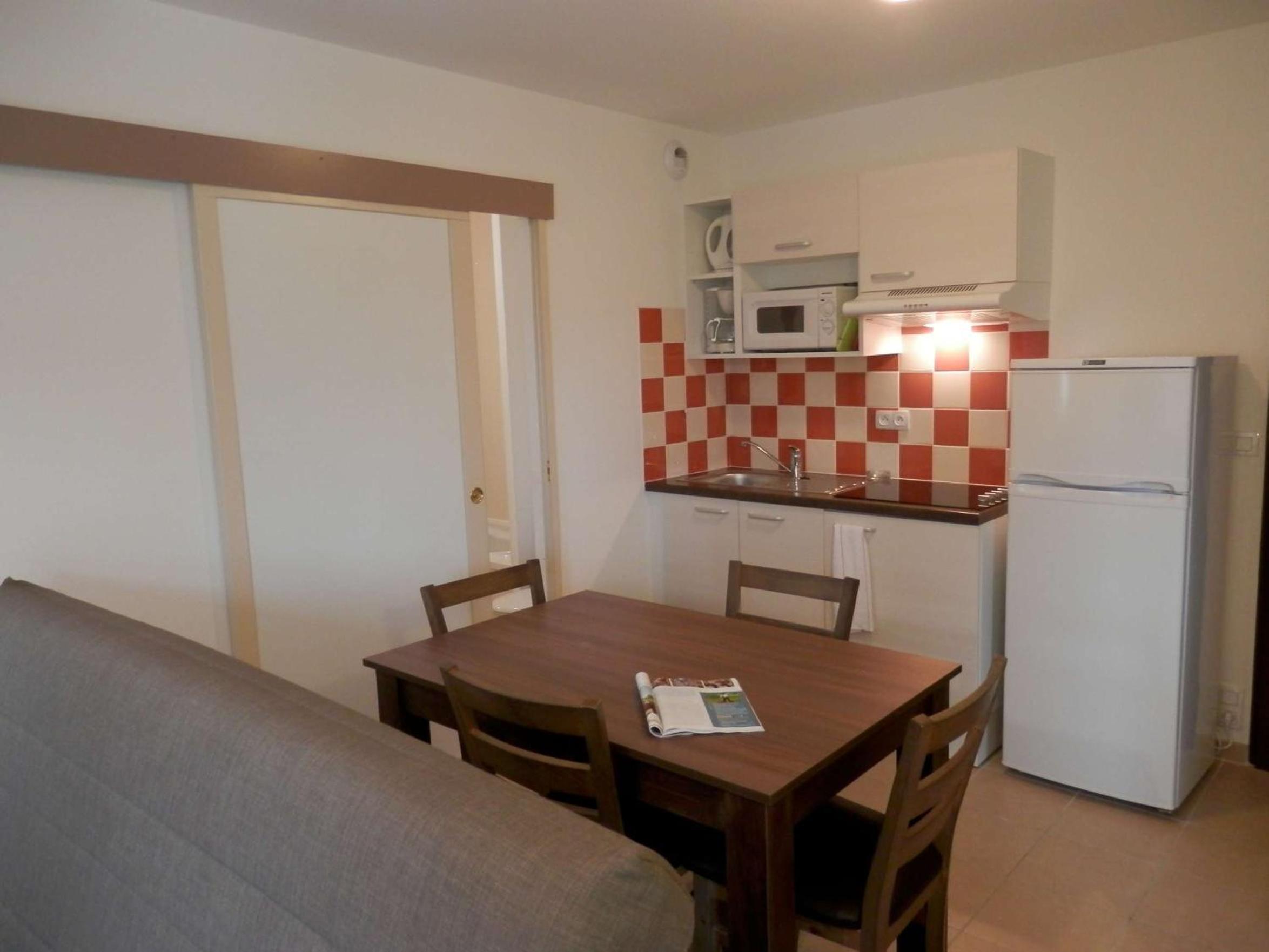 One-Bedroom Apartment (4 Adults) - Photo 4
