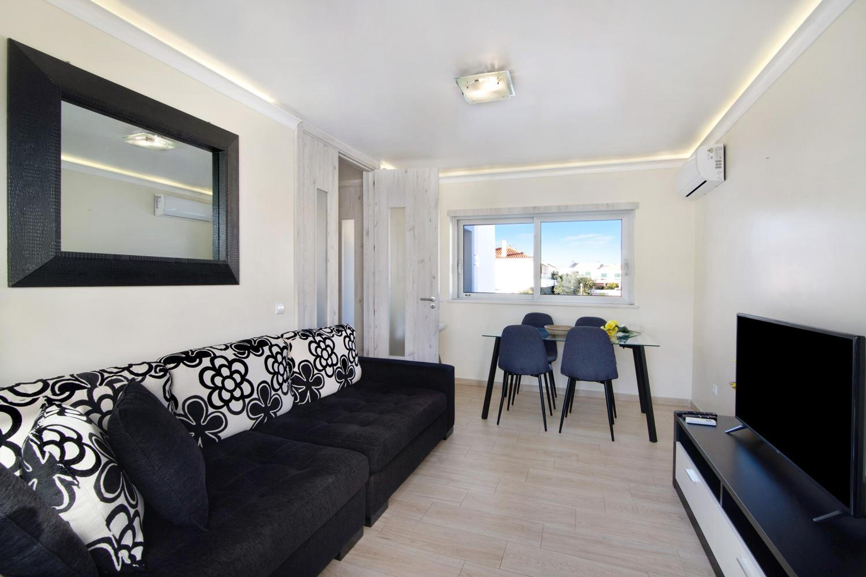 Three-Bedroom House photo 2
