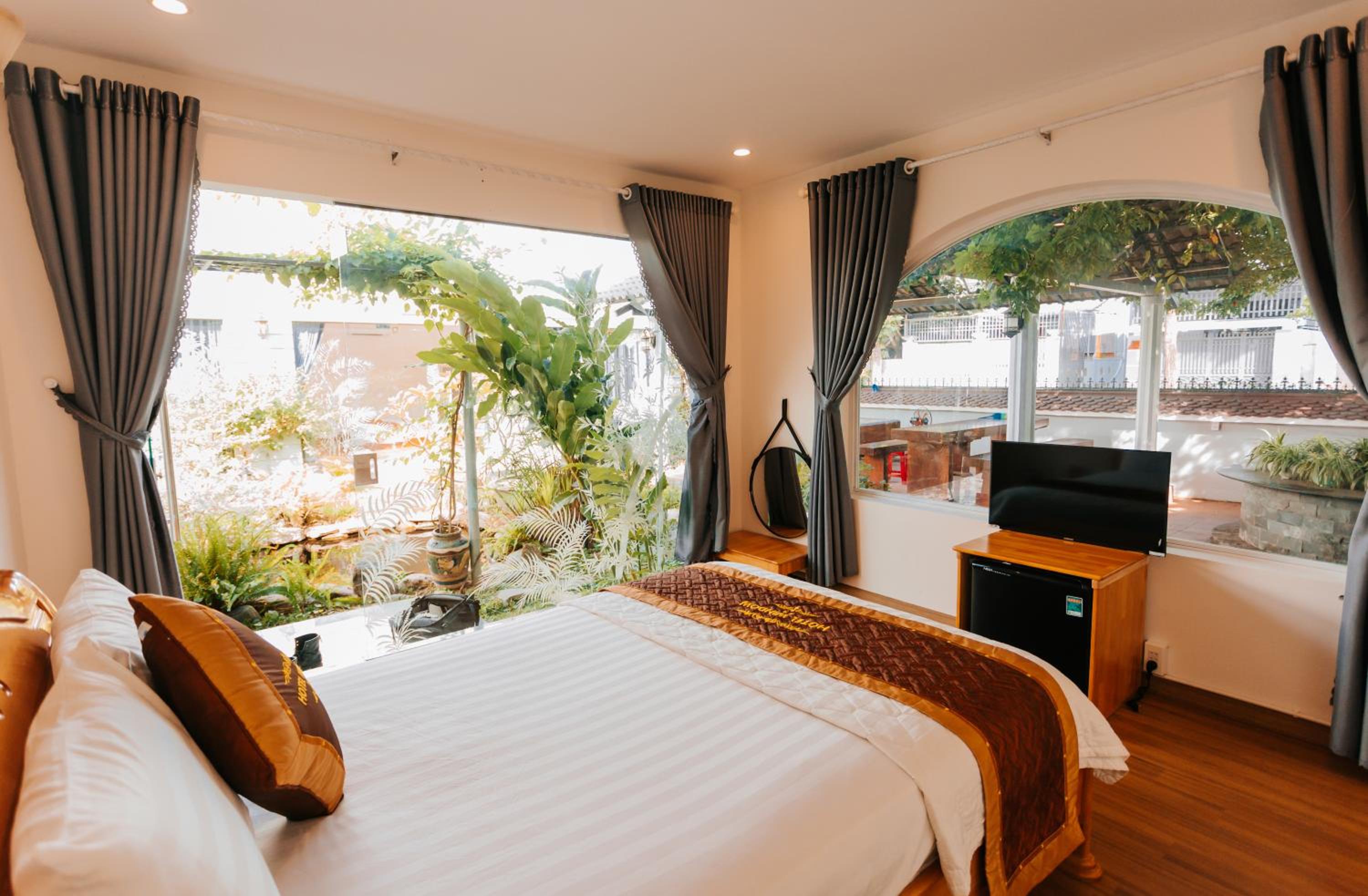 Double Room - Photo 7