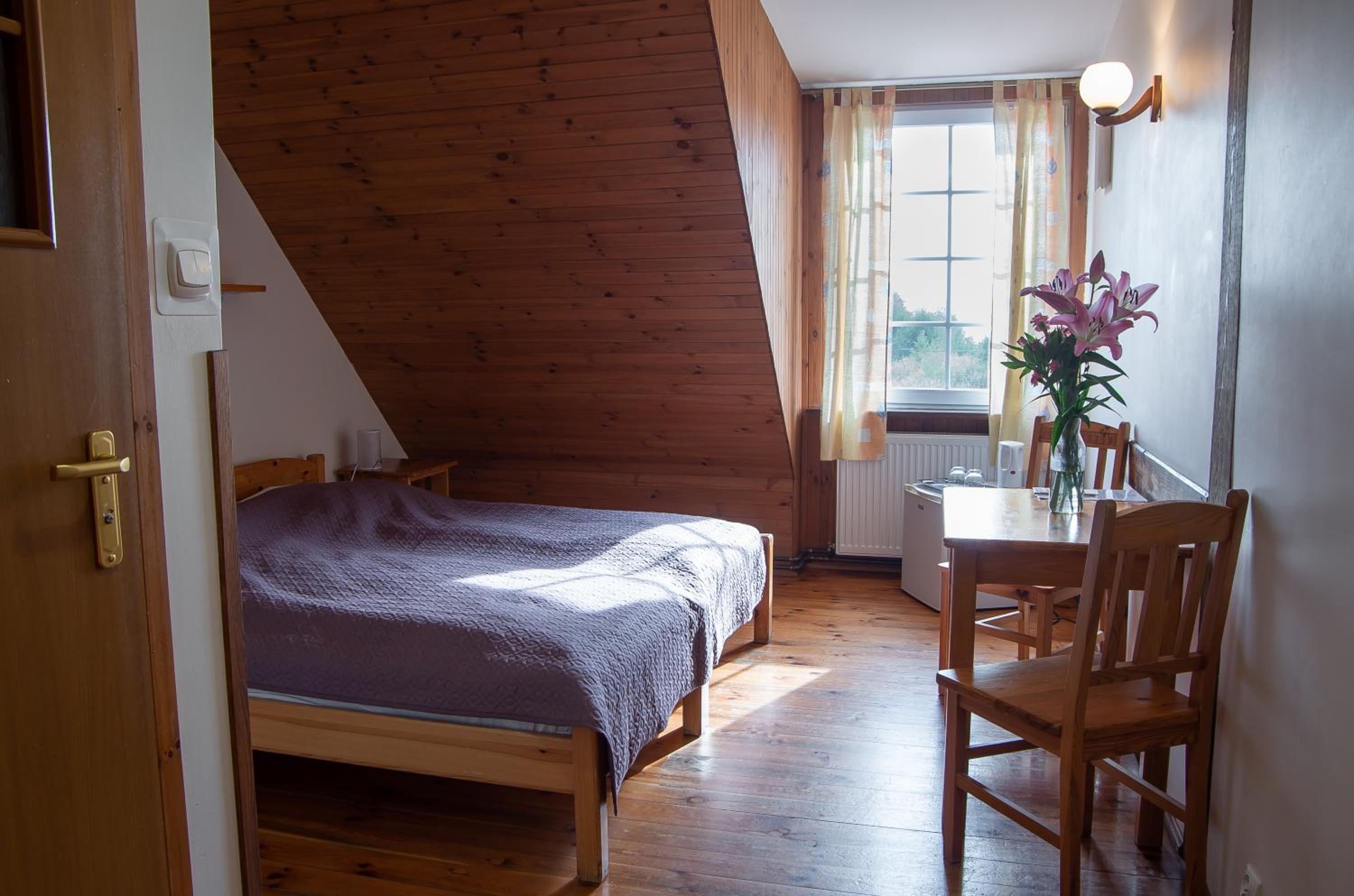 Standard Twin Room with Garden View