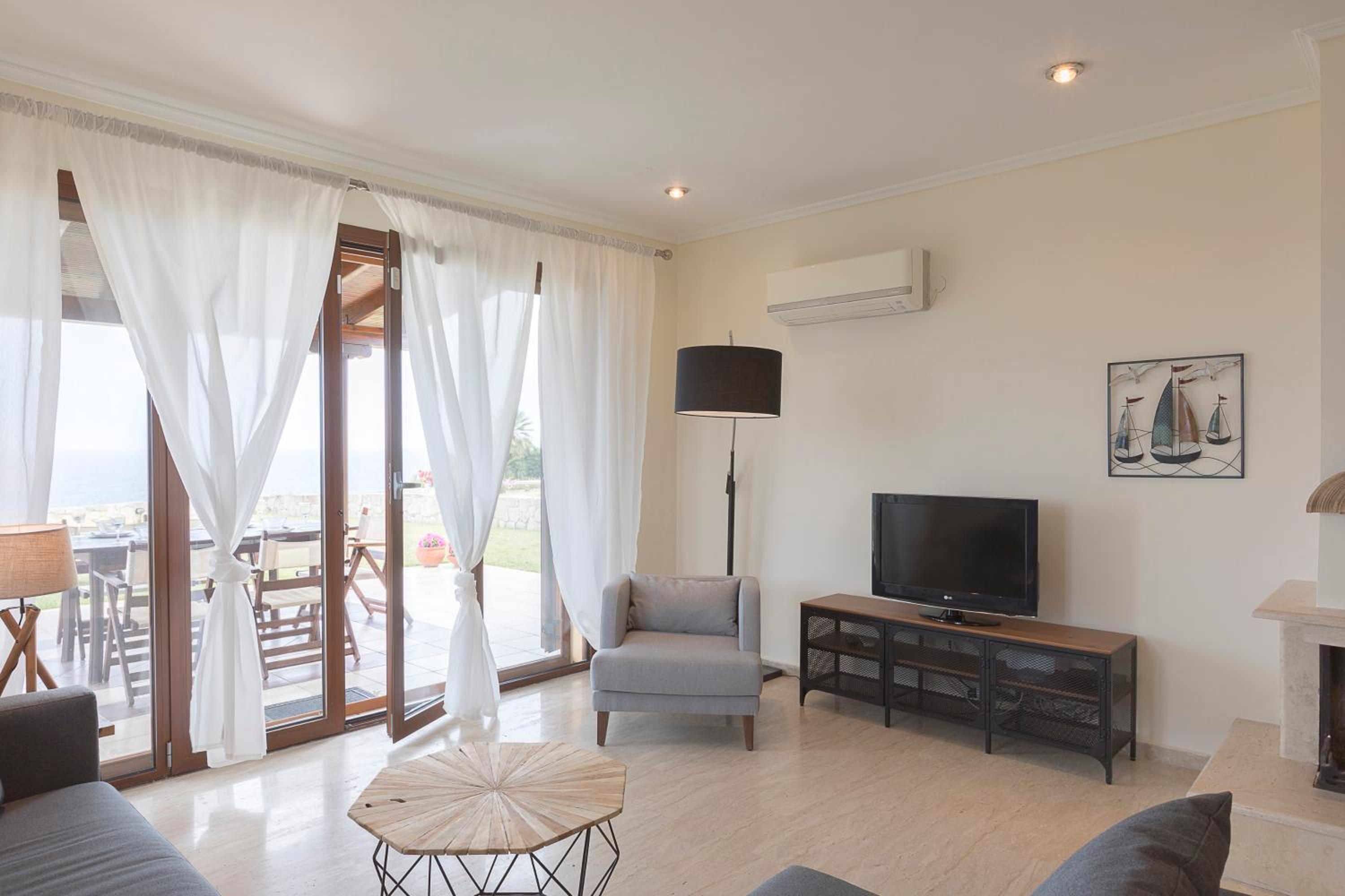 Superior Villa photo 2