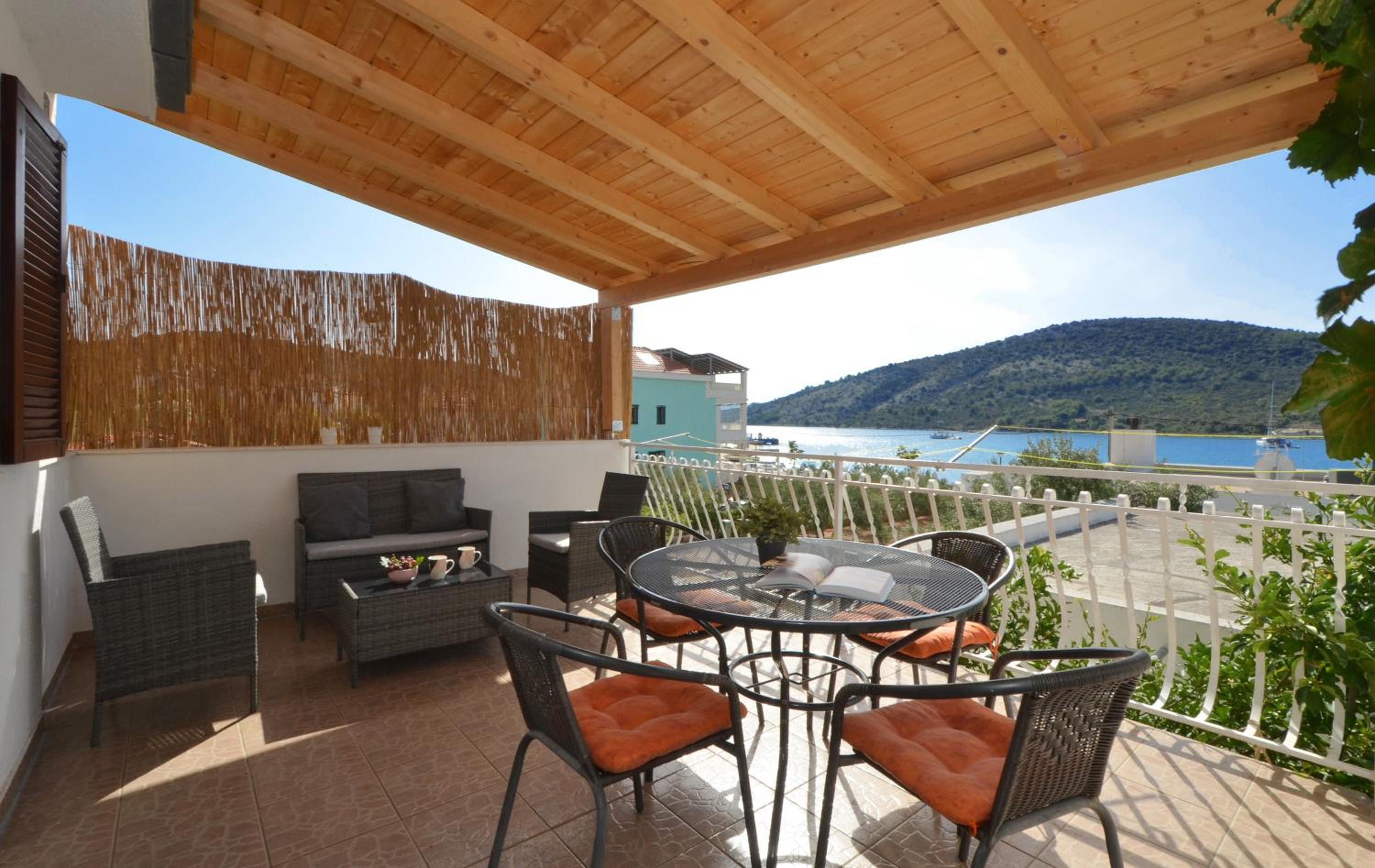 Apartment with Sea View photo 3