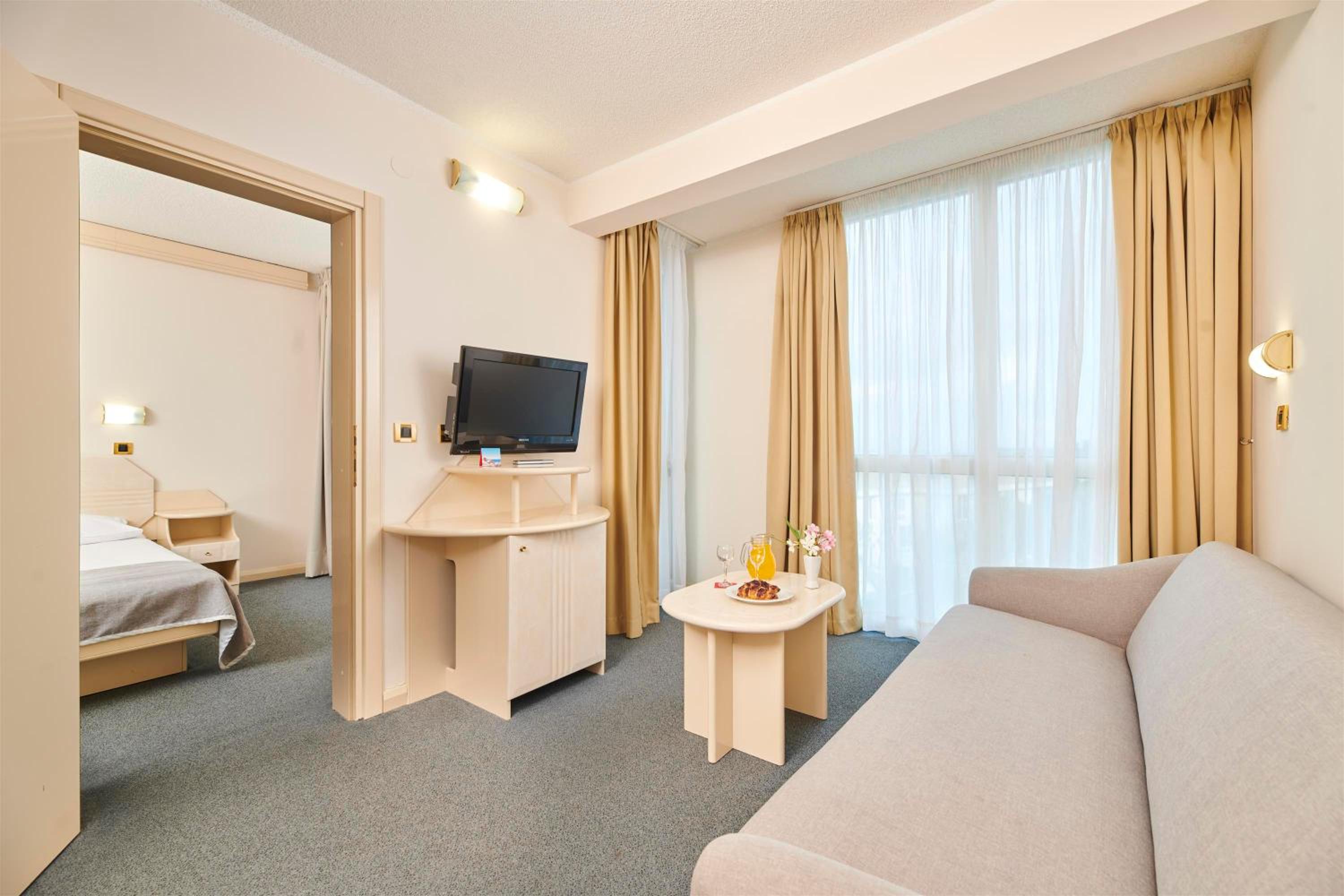 Suite with Balcony - Photo 1