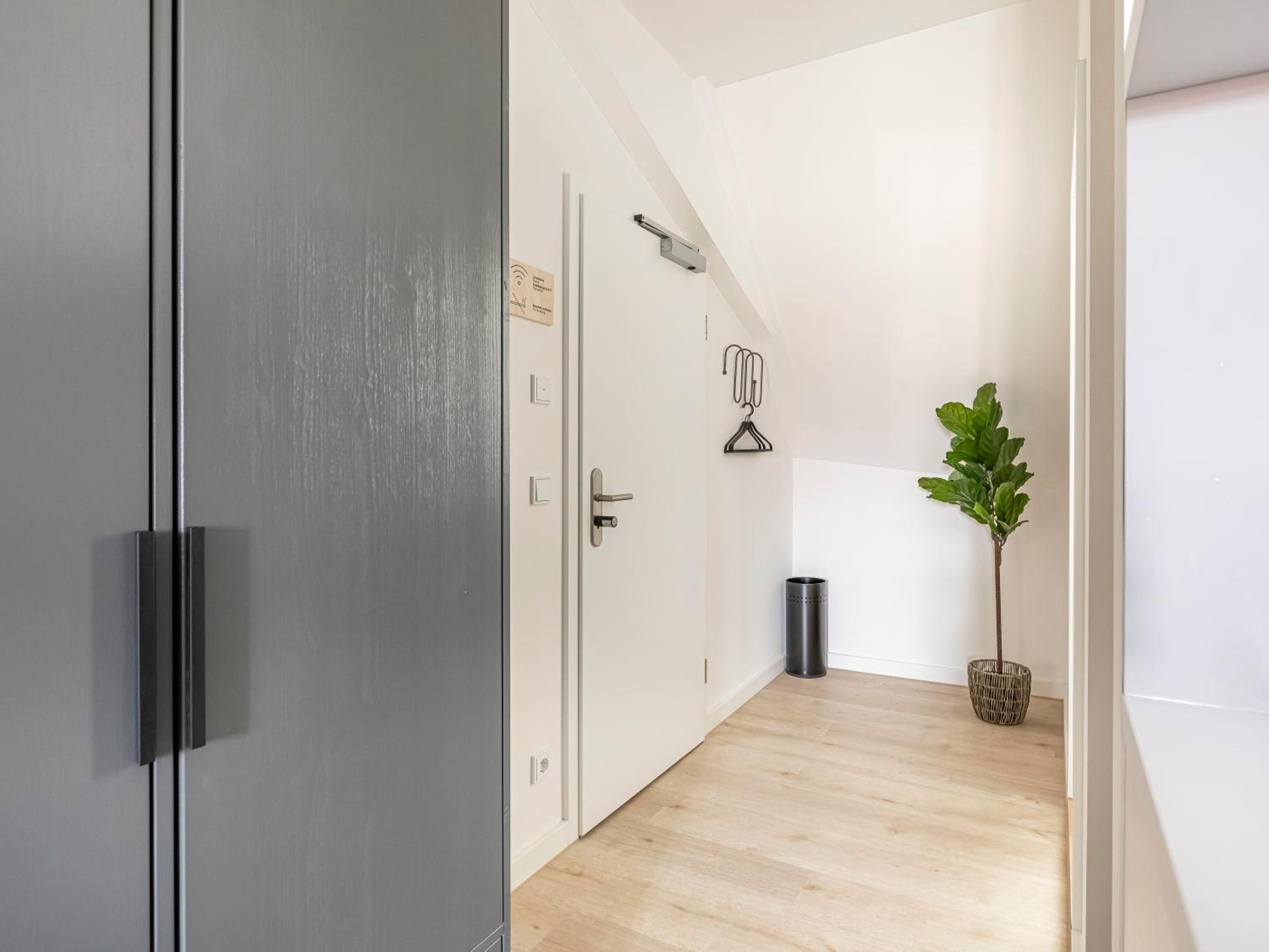 Suite S - Photo 7