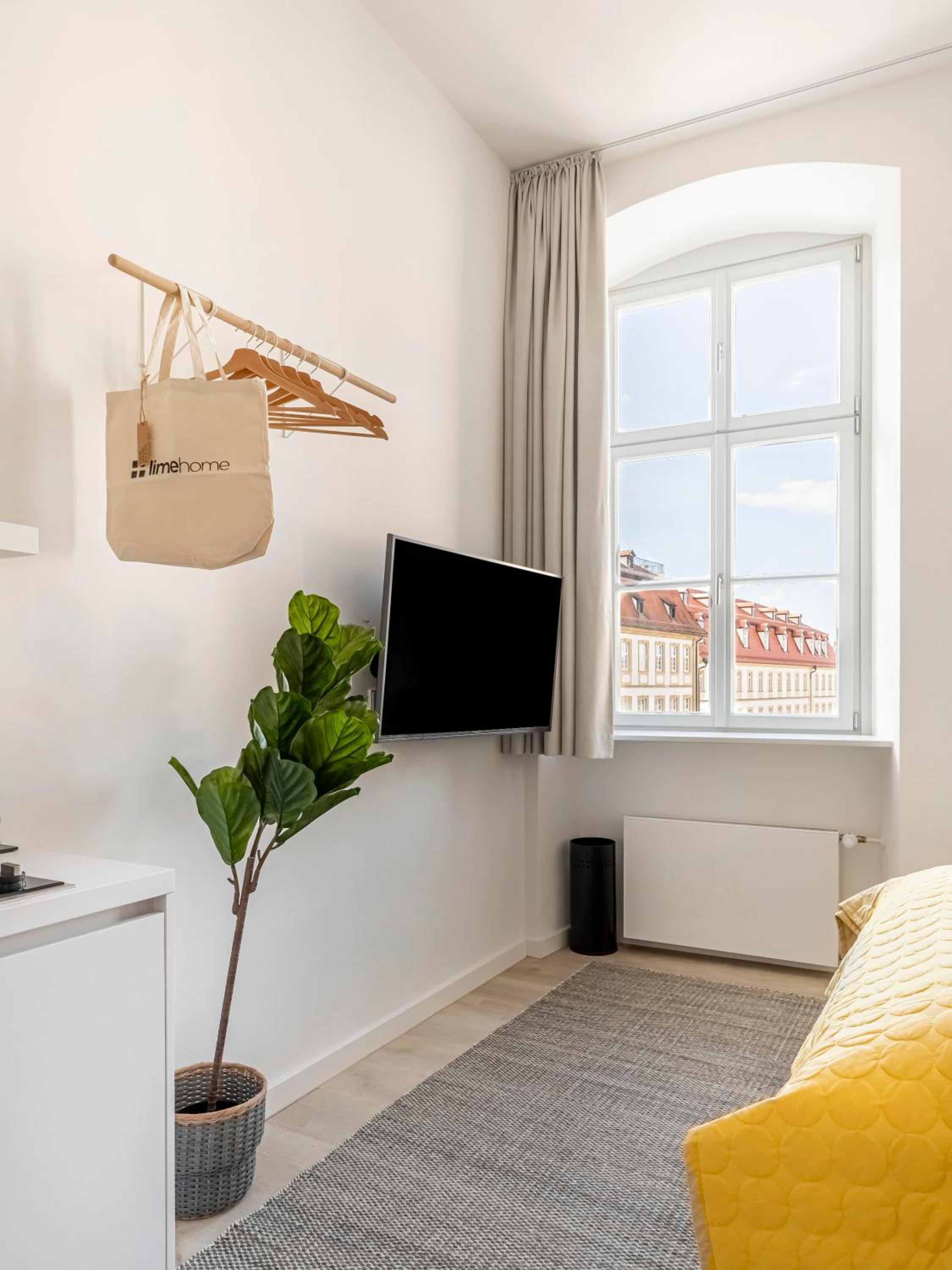 Suite S - Photo 5