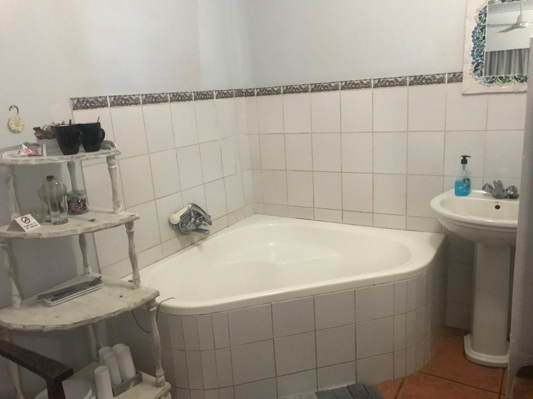 Standard Double Room - Photo 3