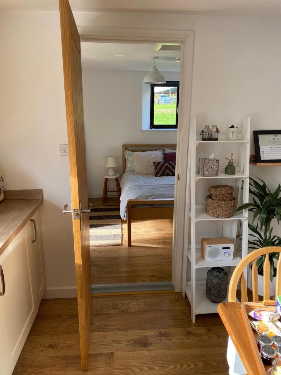 One-Bedroom House photo 1