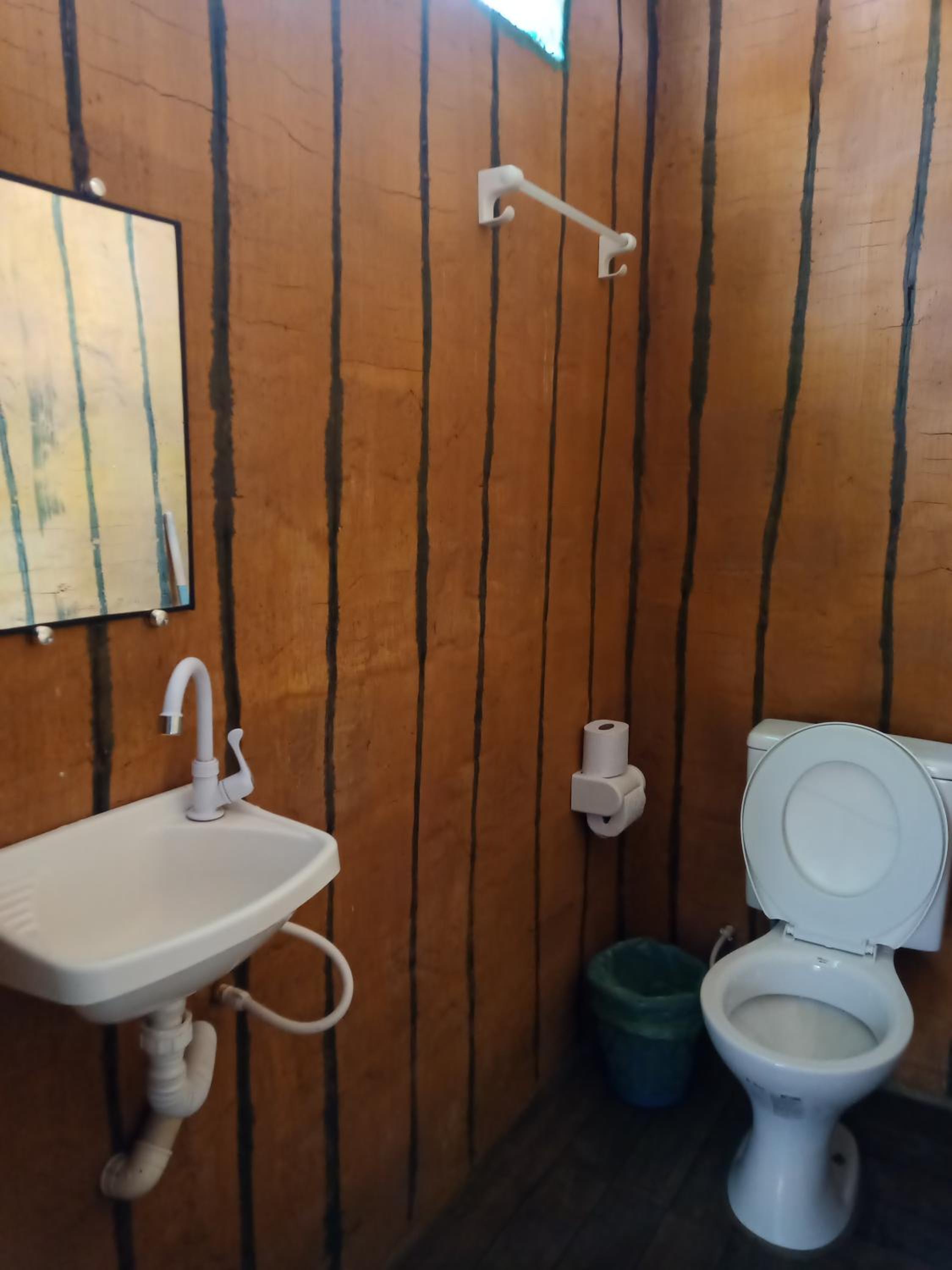 Family Room with Bathroom photo 2