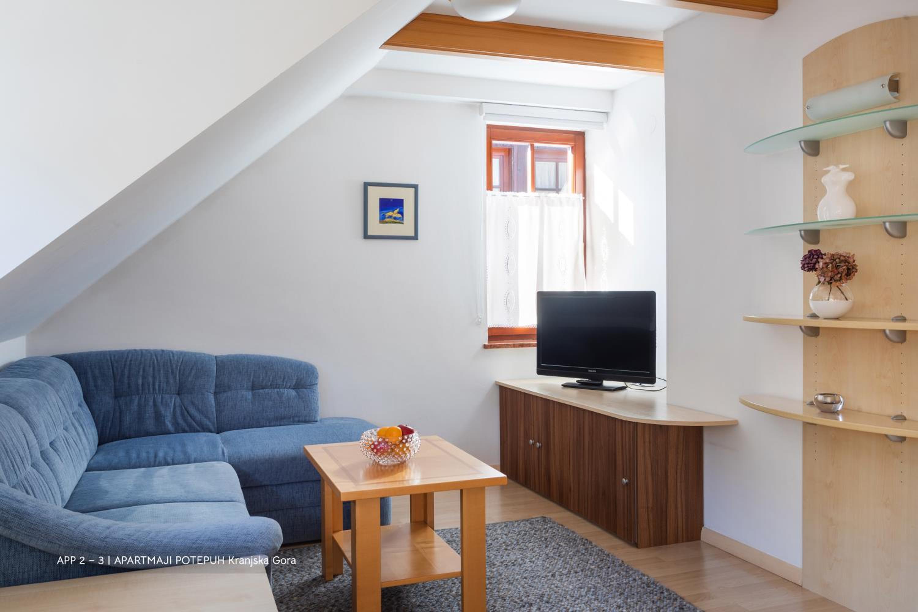 One-Bedroom Apartment photo 1