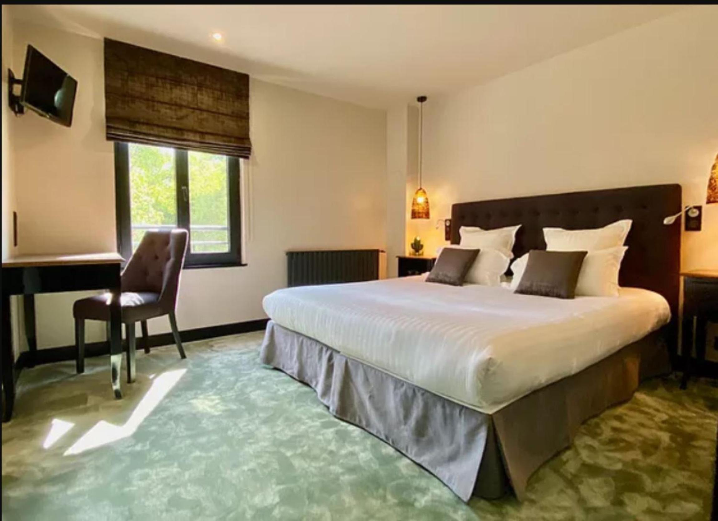 Standard King Room photo 1