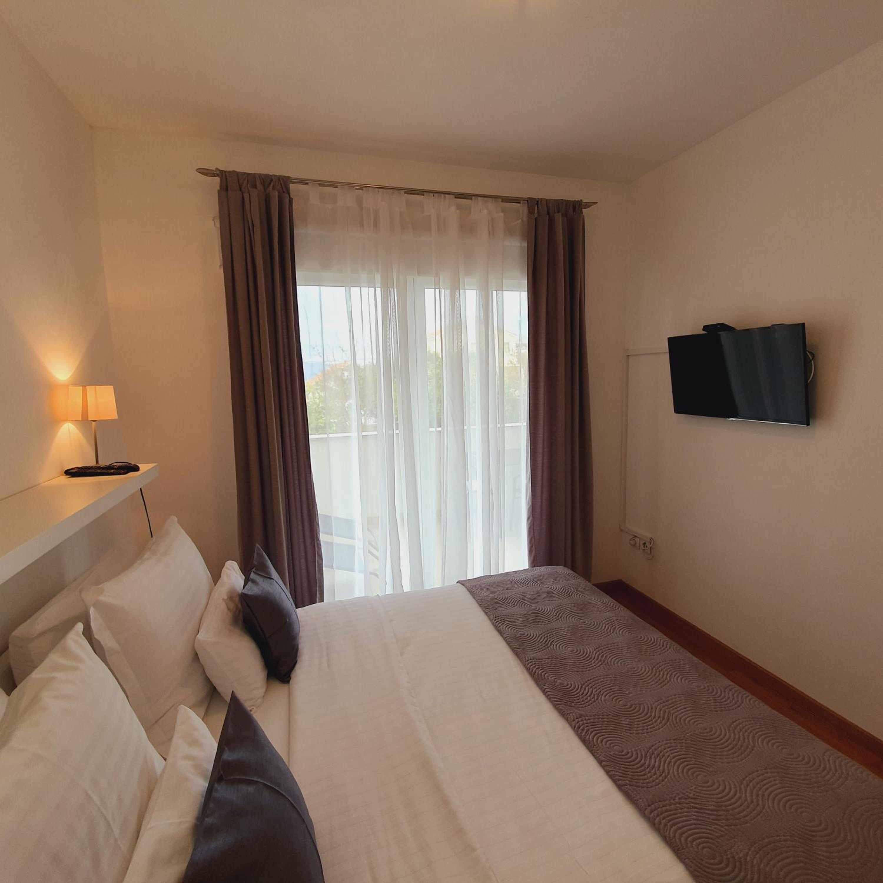 Two-Bedroom Apartment with Terrace photo 2