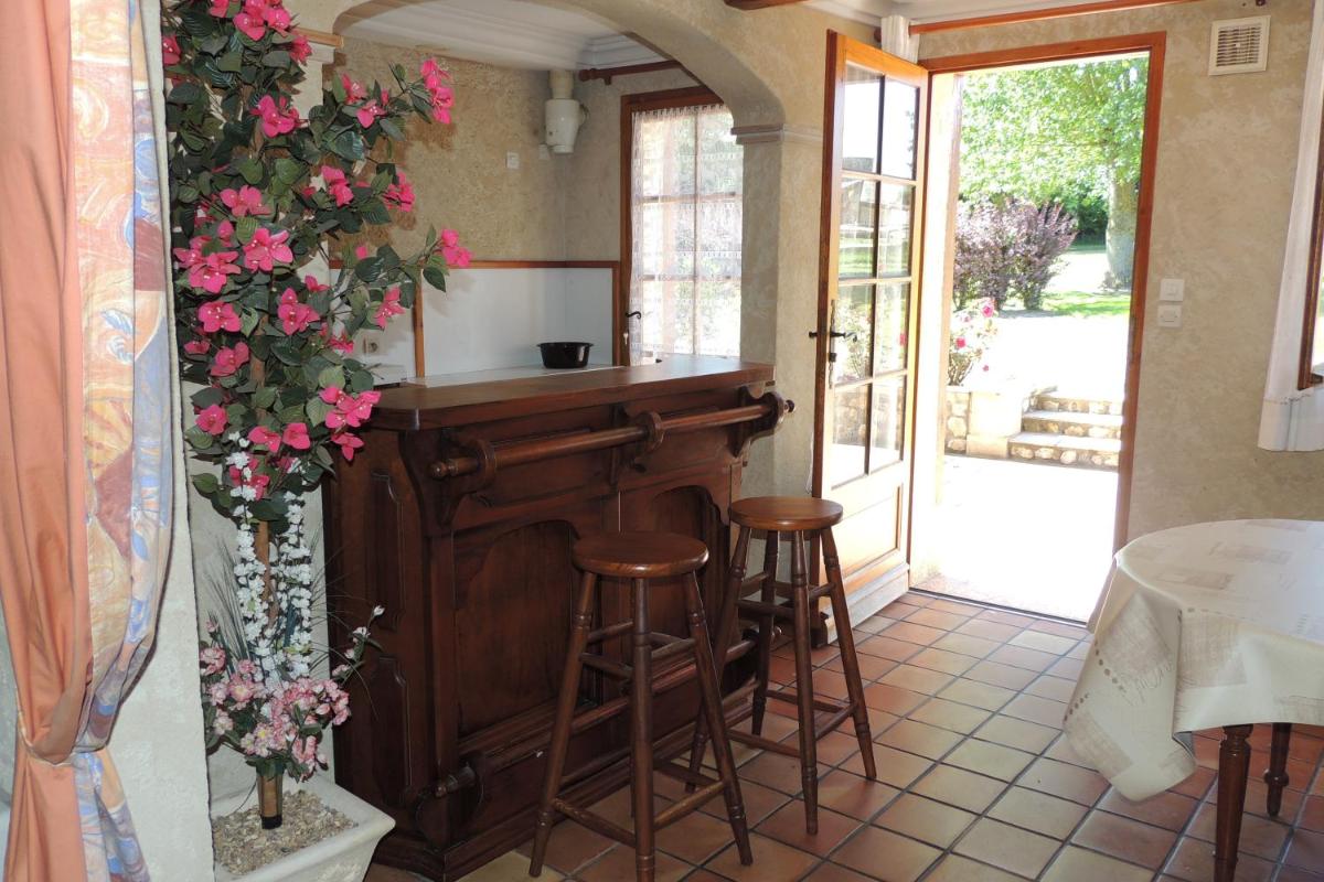 Apartment with Terrace photo 2