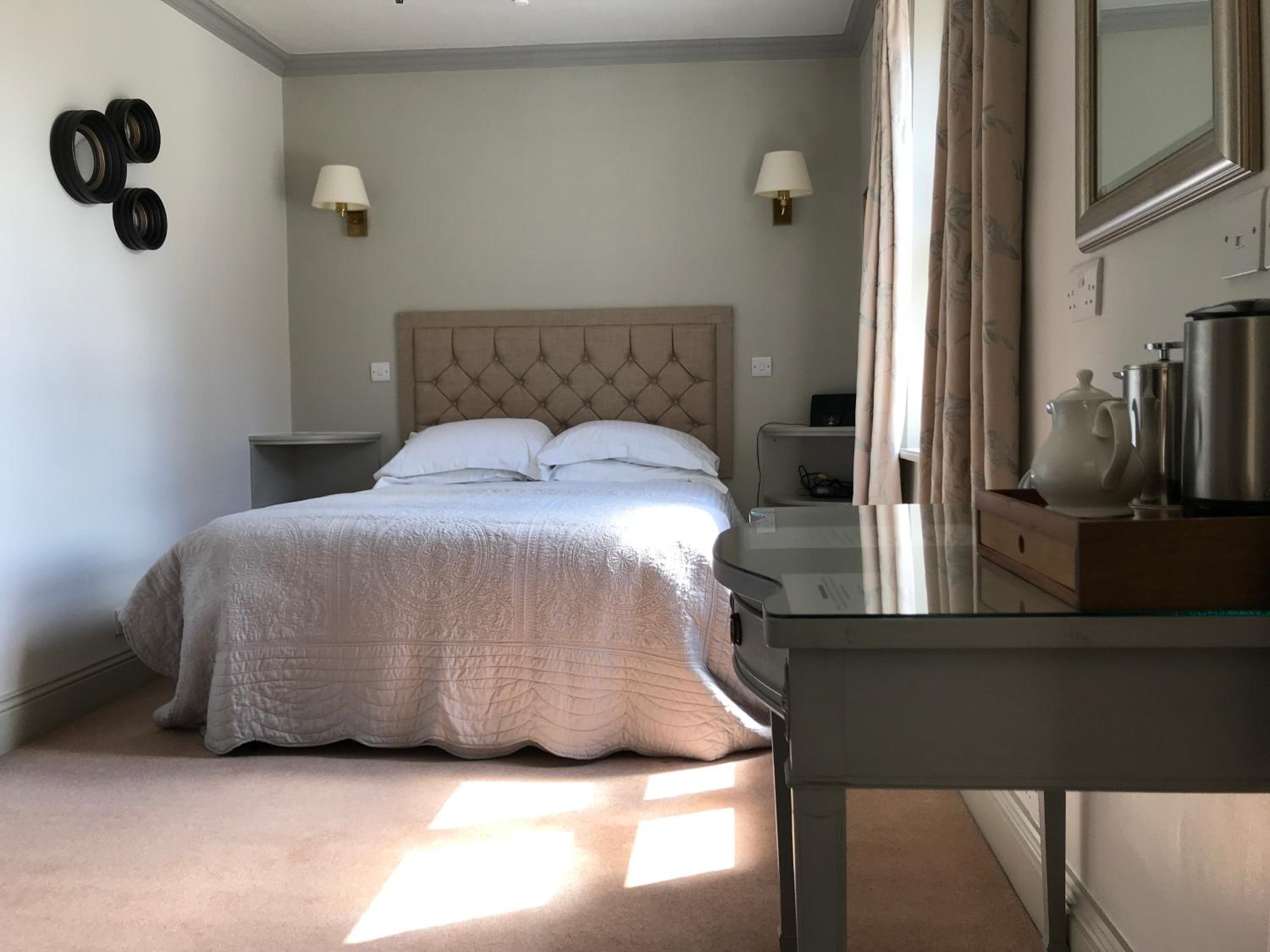 Deluxe Double Room with Shower photo 2