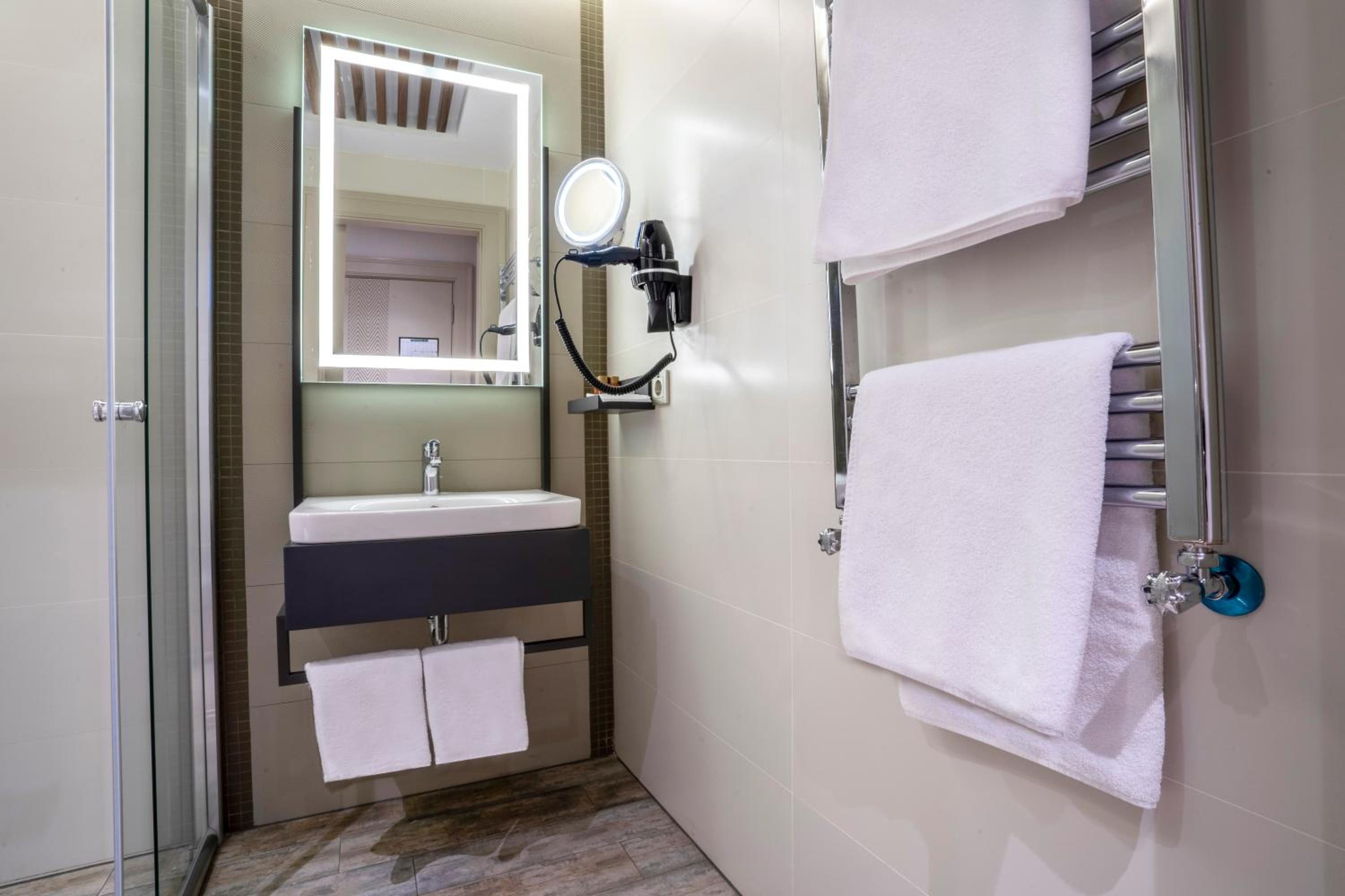 Budget Twin Room photo 2