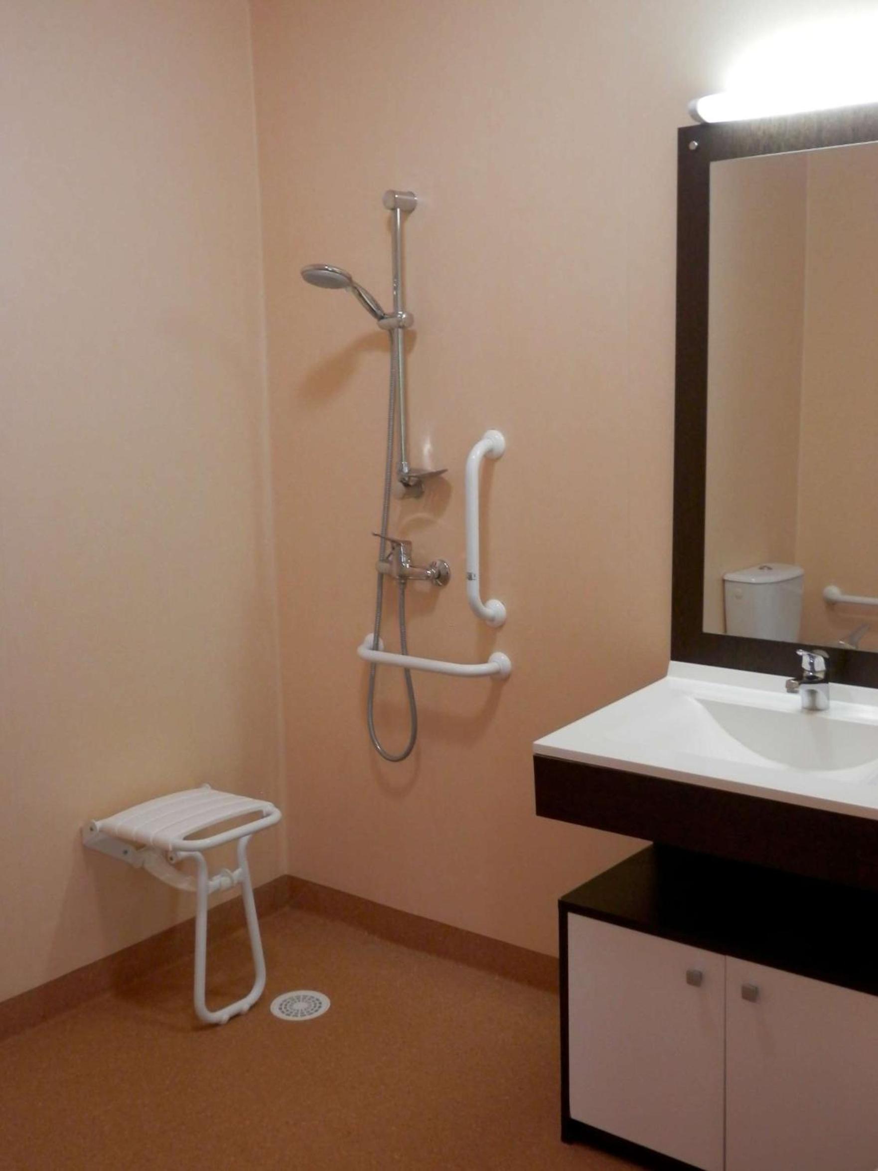 Studio (2 Adults) - wheelchair accessible - Photo 4