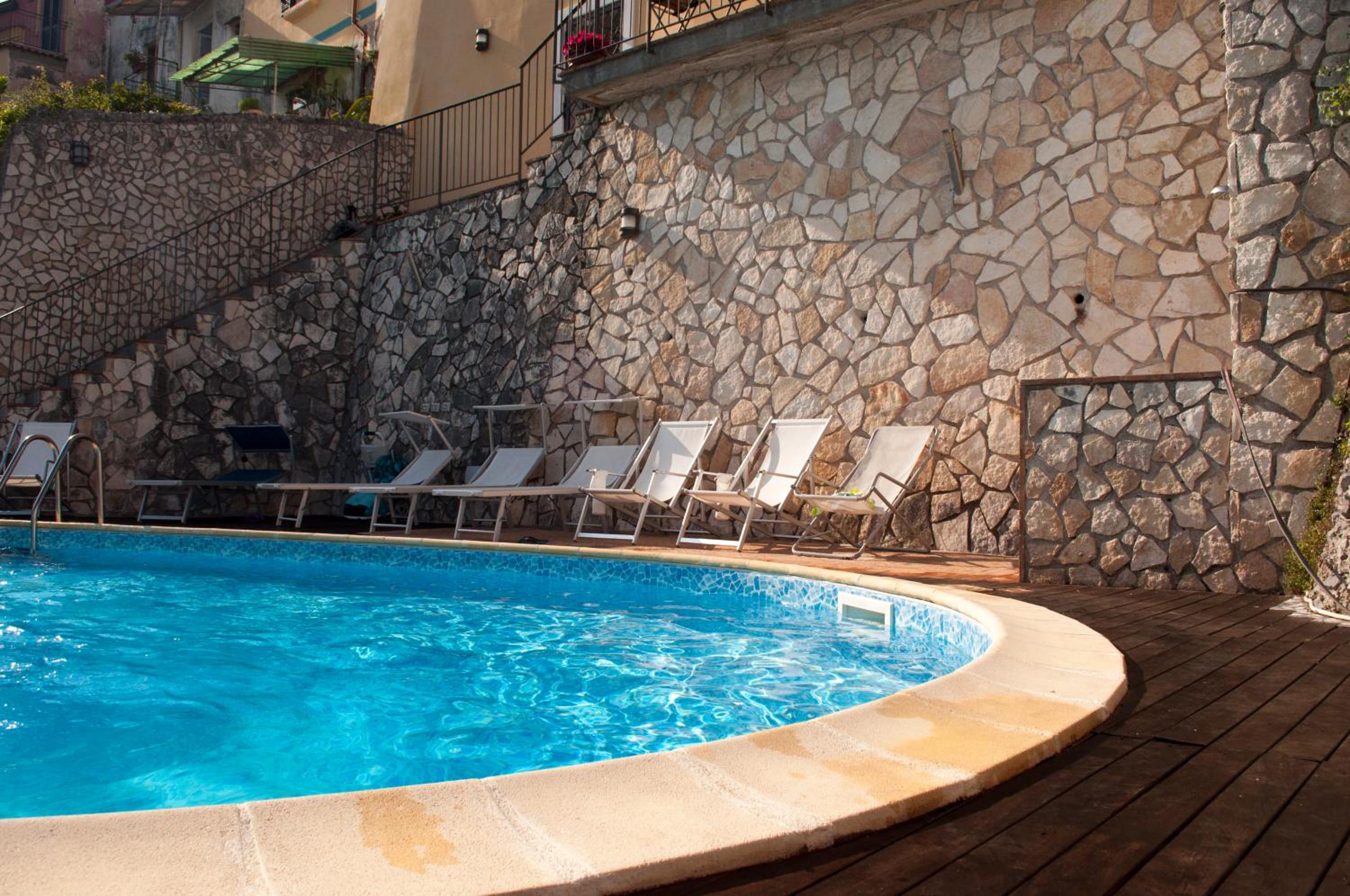 Double Room with Balcony and Sea View photo 3