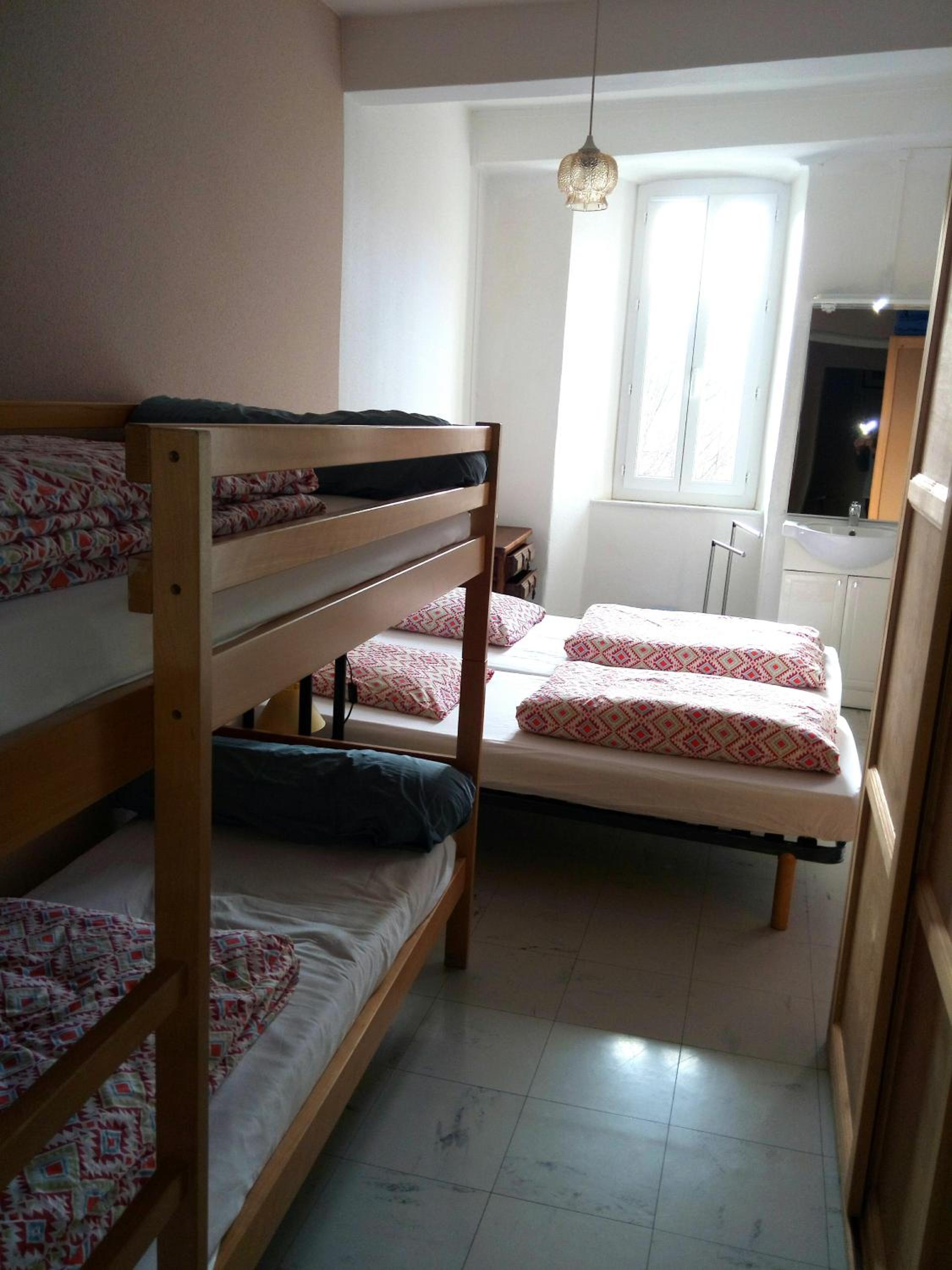 Quadruple Room with Mountain View photo 3