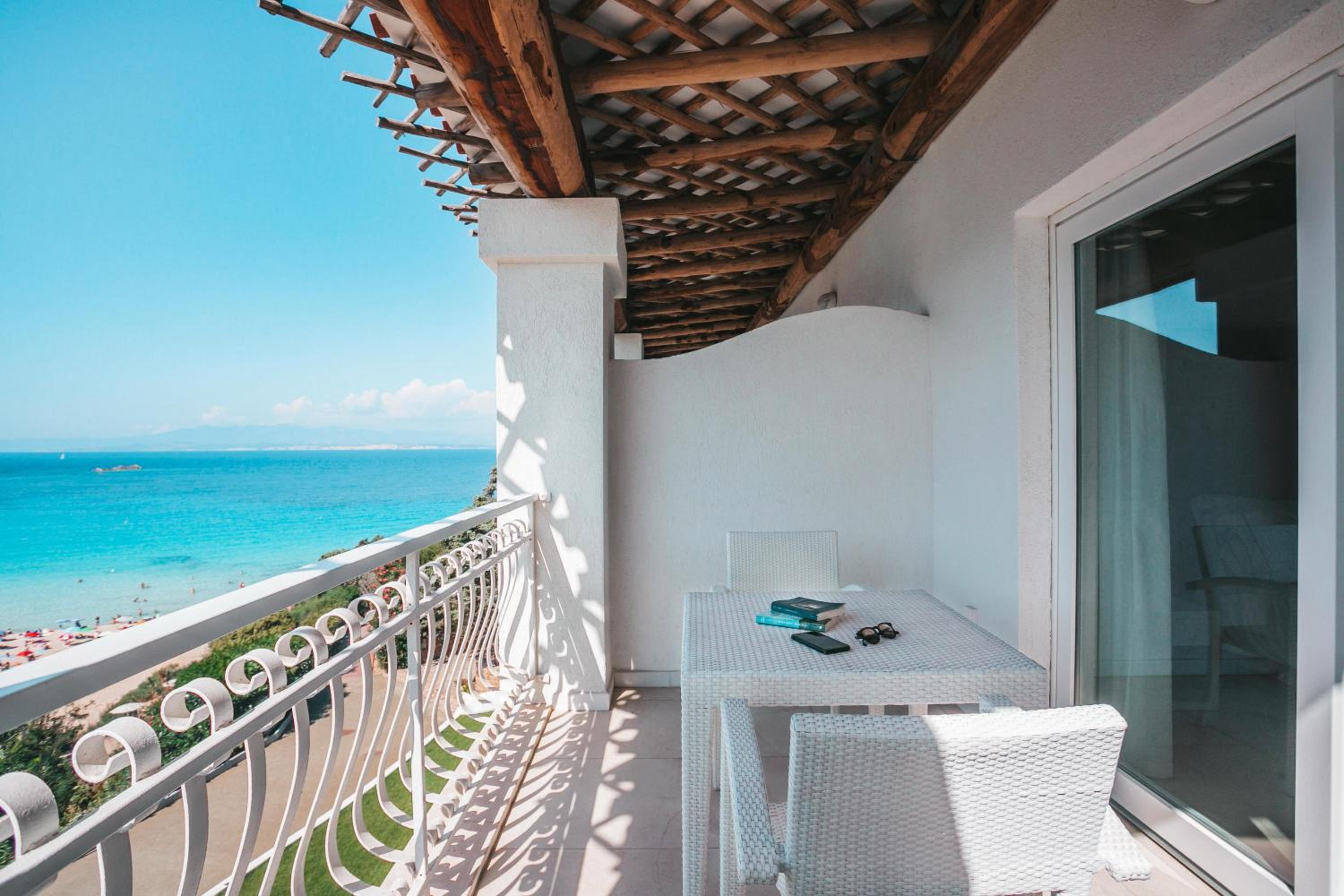 Deluxe Triple Room with Sea View - Photo 6