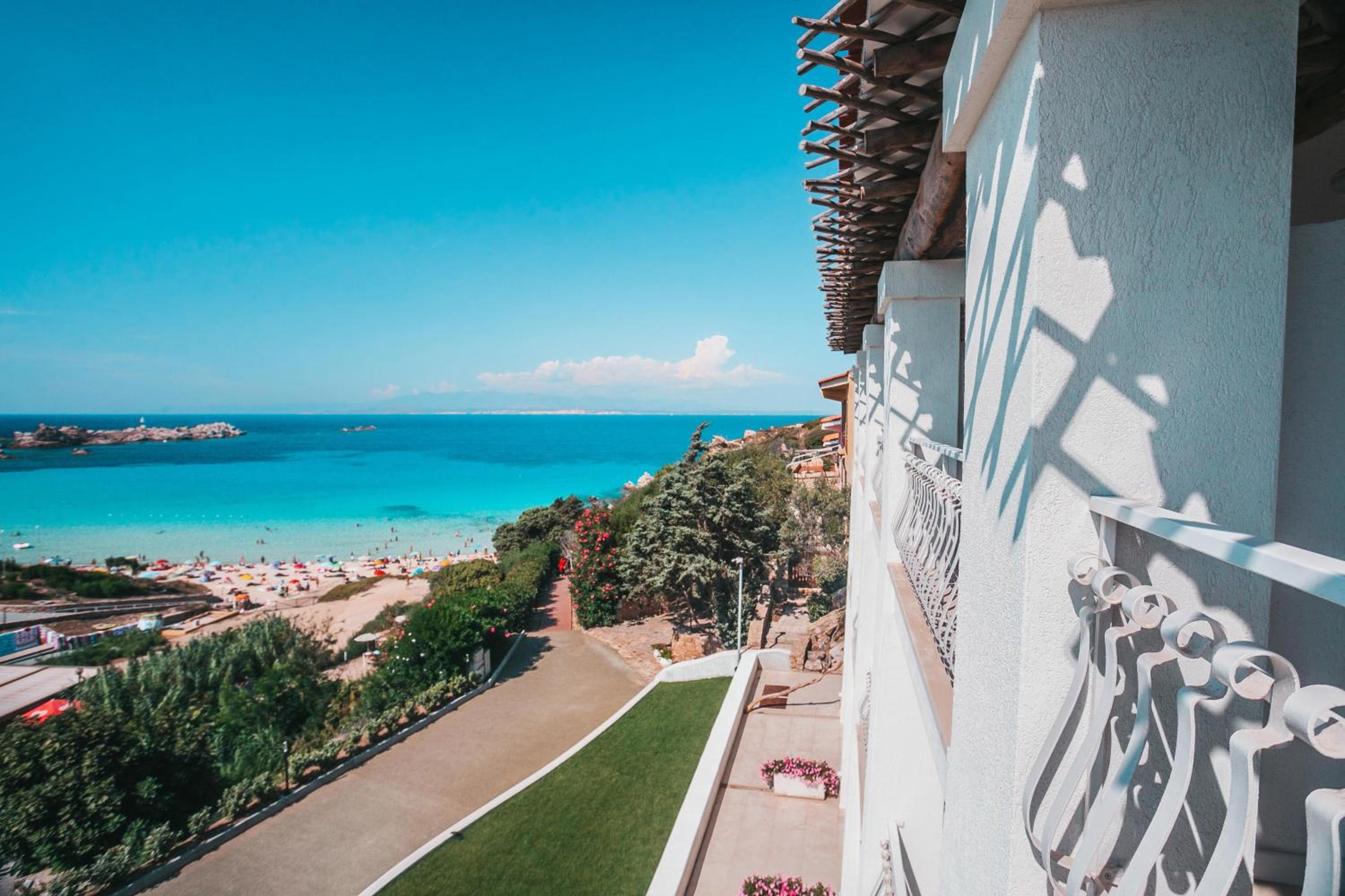 Deluxe Triple Room with Sea View - Photo 5