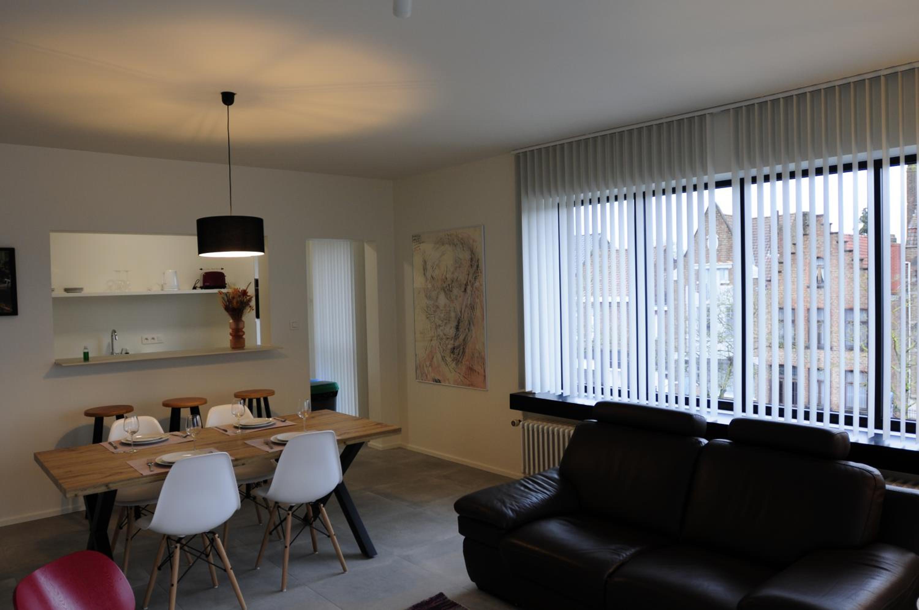 Apartment with Terrace - Photo 9