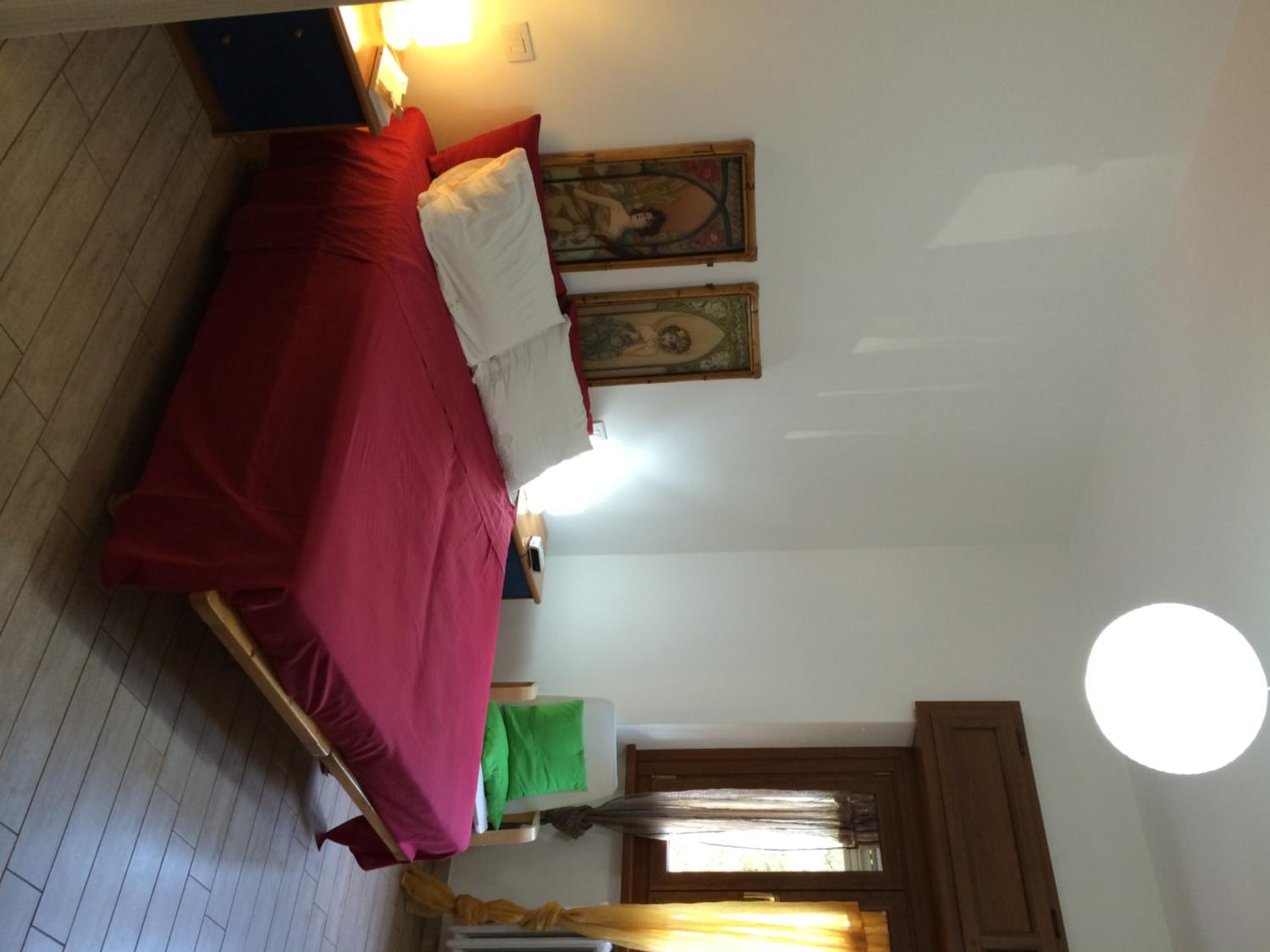 Double Room with Shared External Bathroom photo 3