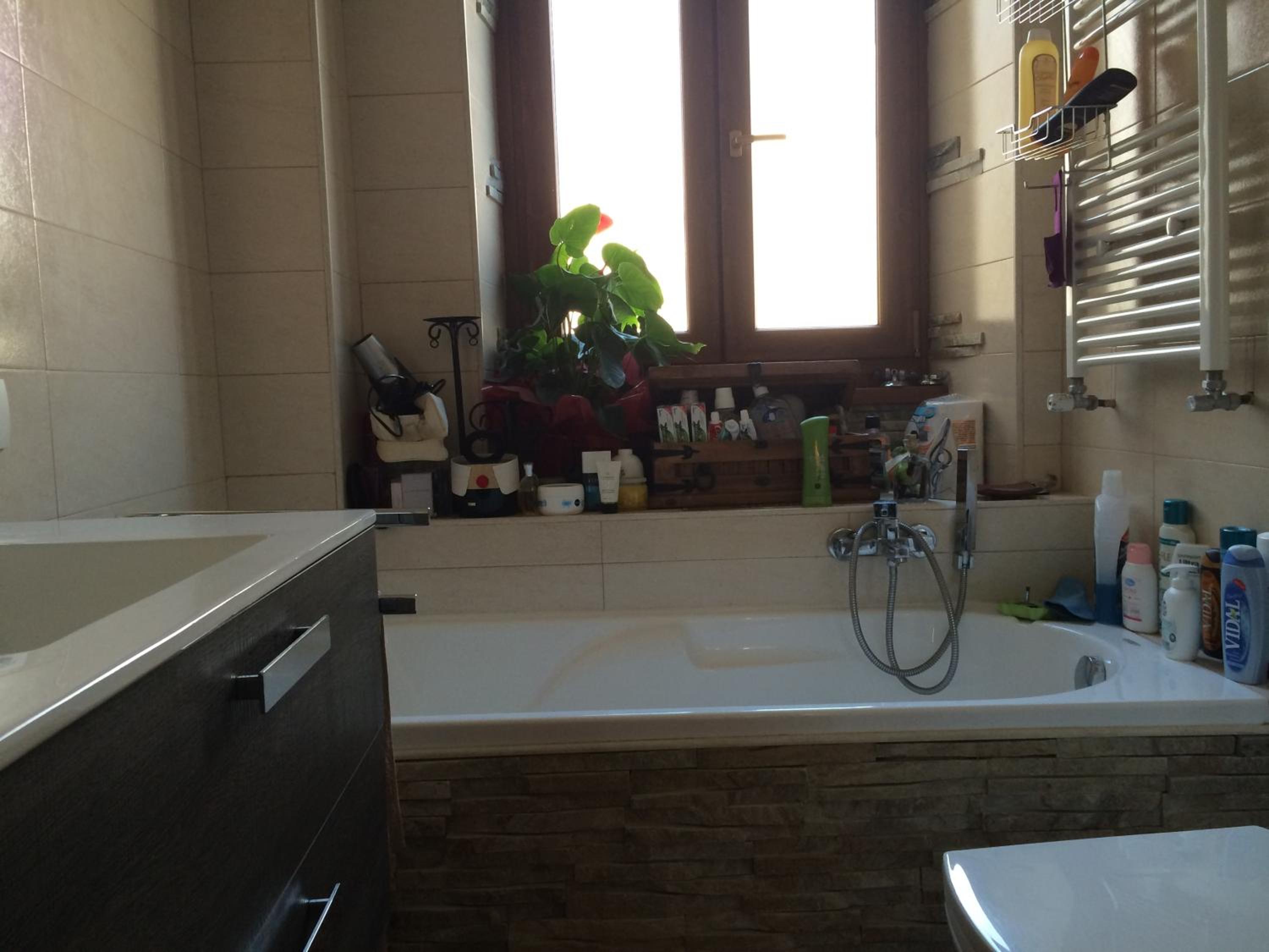 Double Room with Shared External Bathroom photo 2