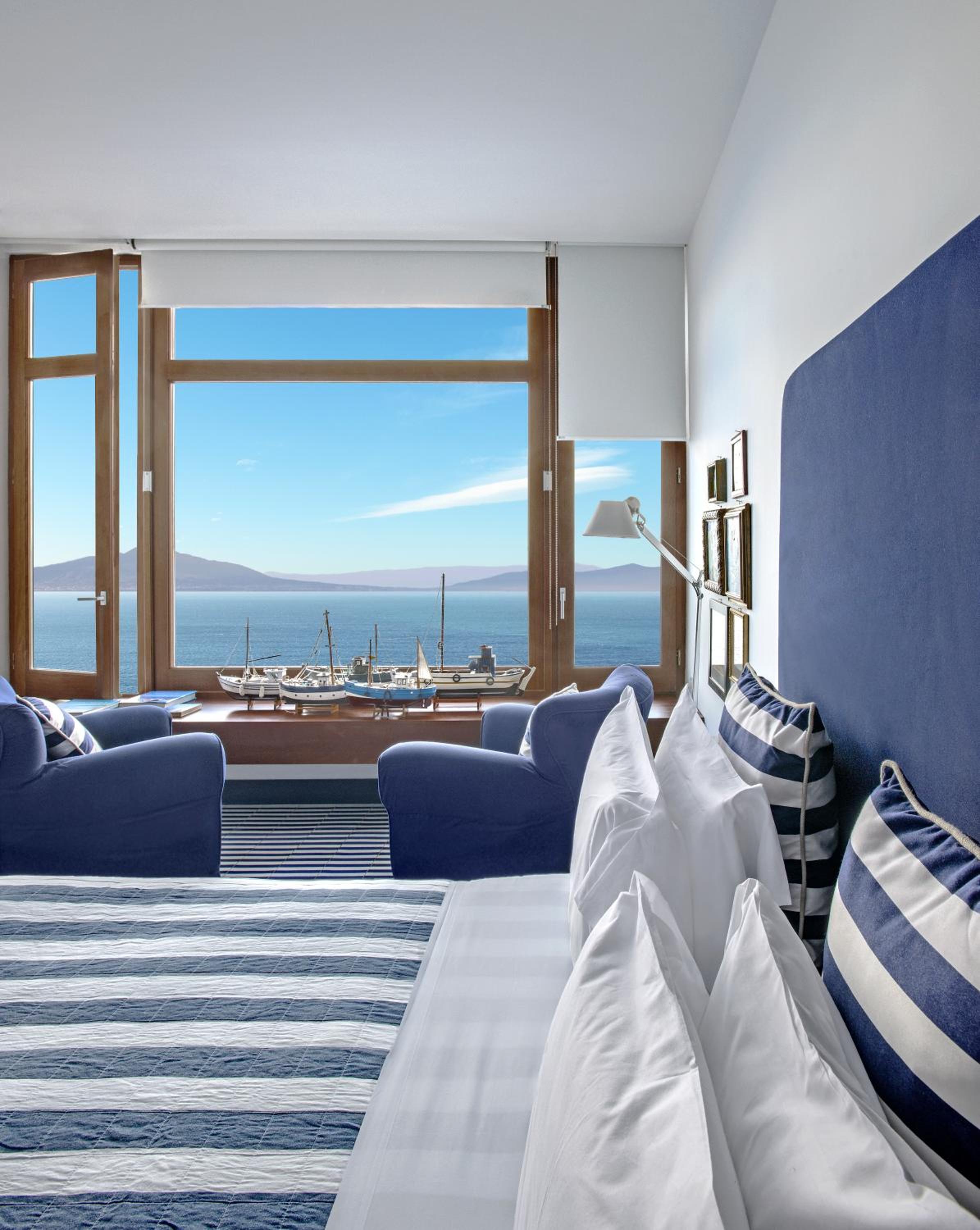 Deluxe Double Room with Sea View - Photo 5