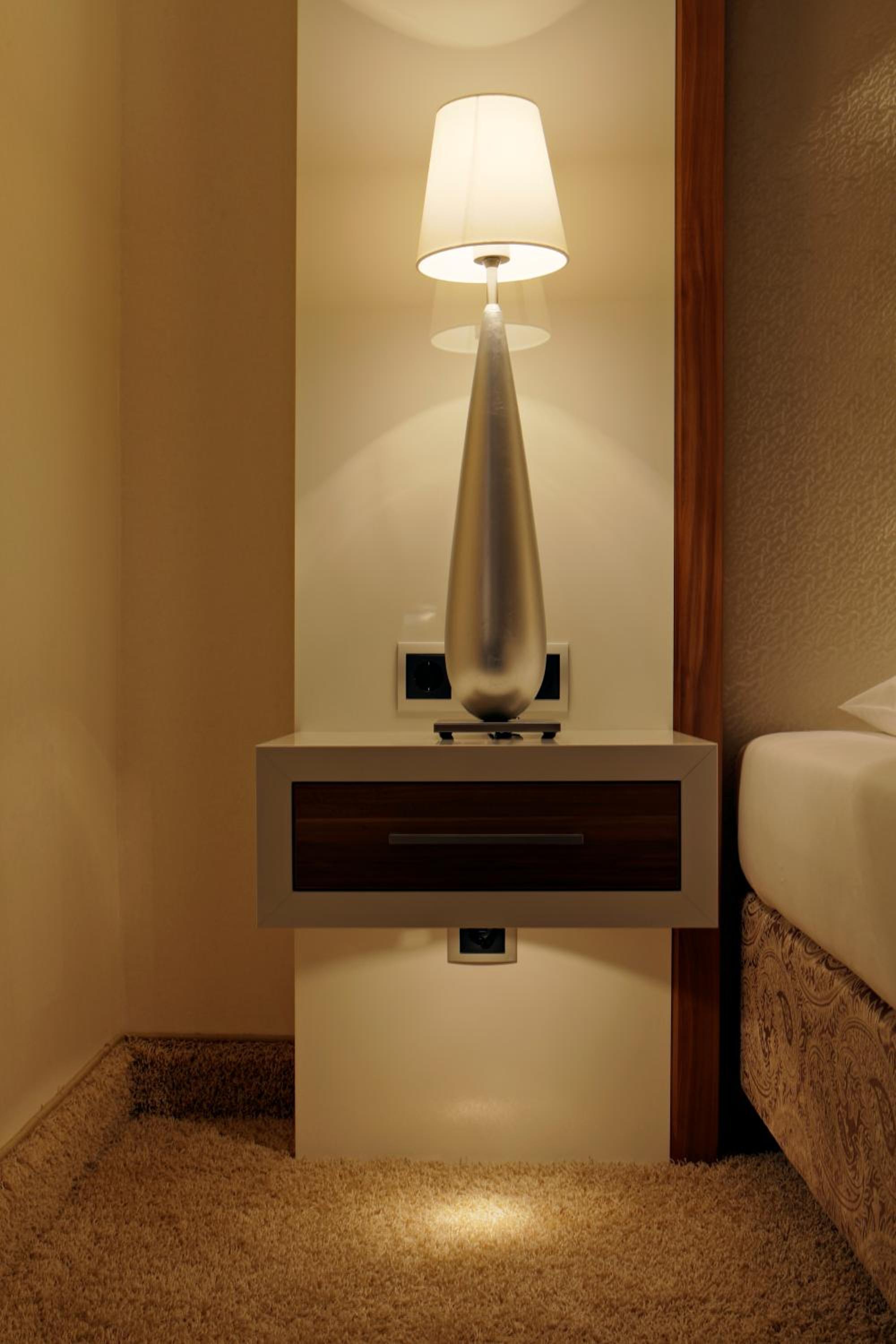 Deluxe Double Room with Double Bed photo 2