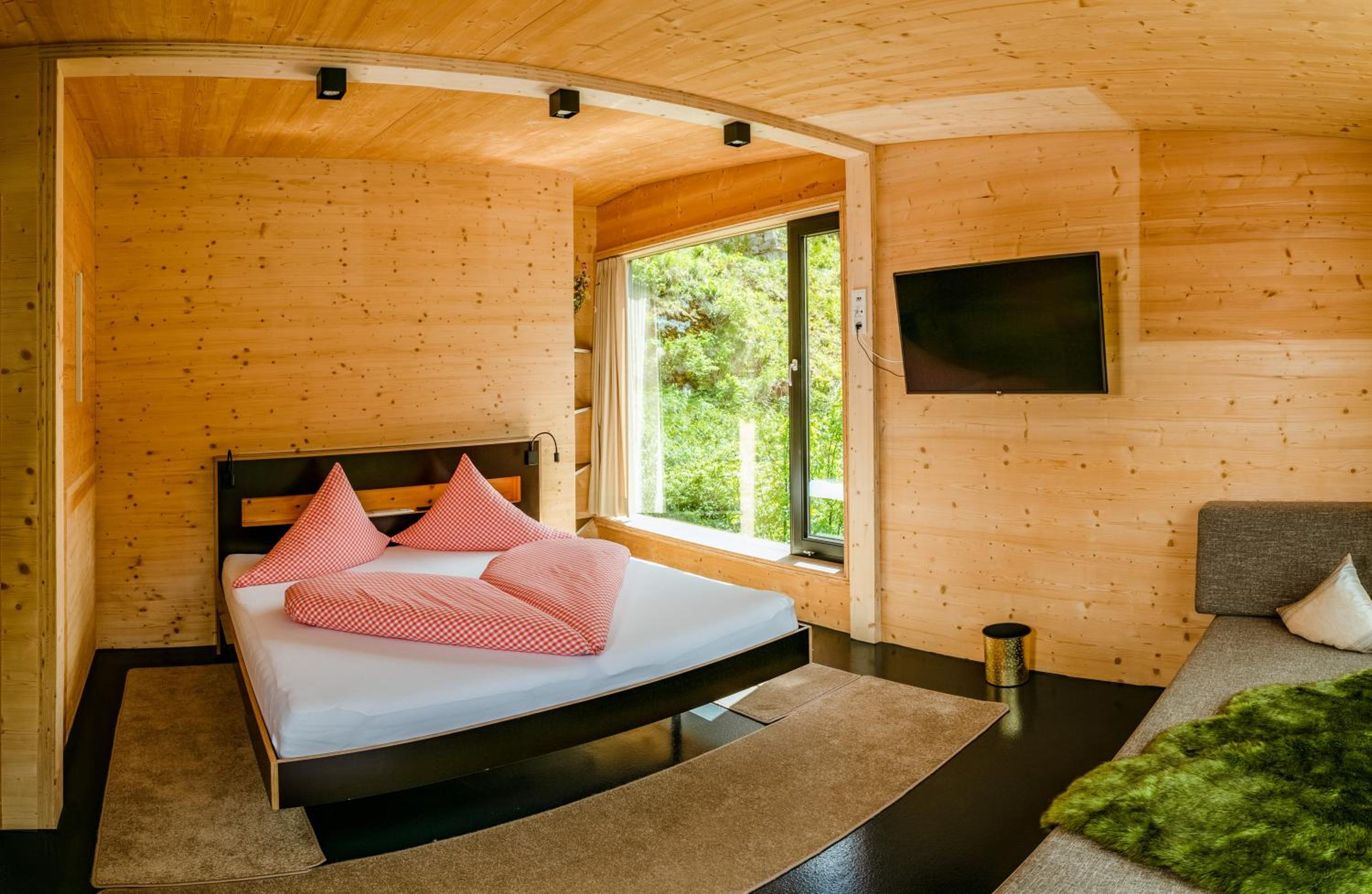 Deluxe Triple Room - Photo 1