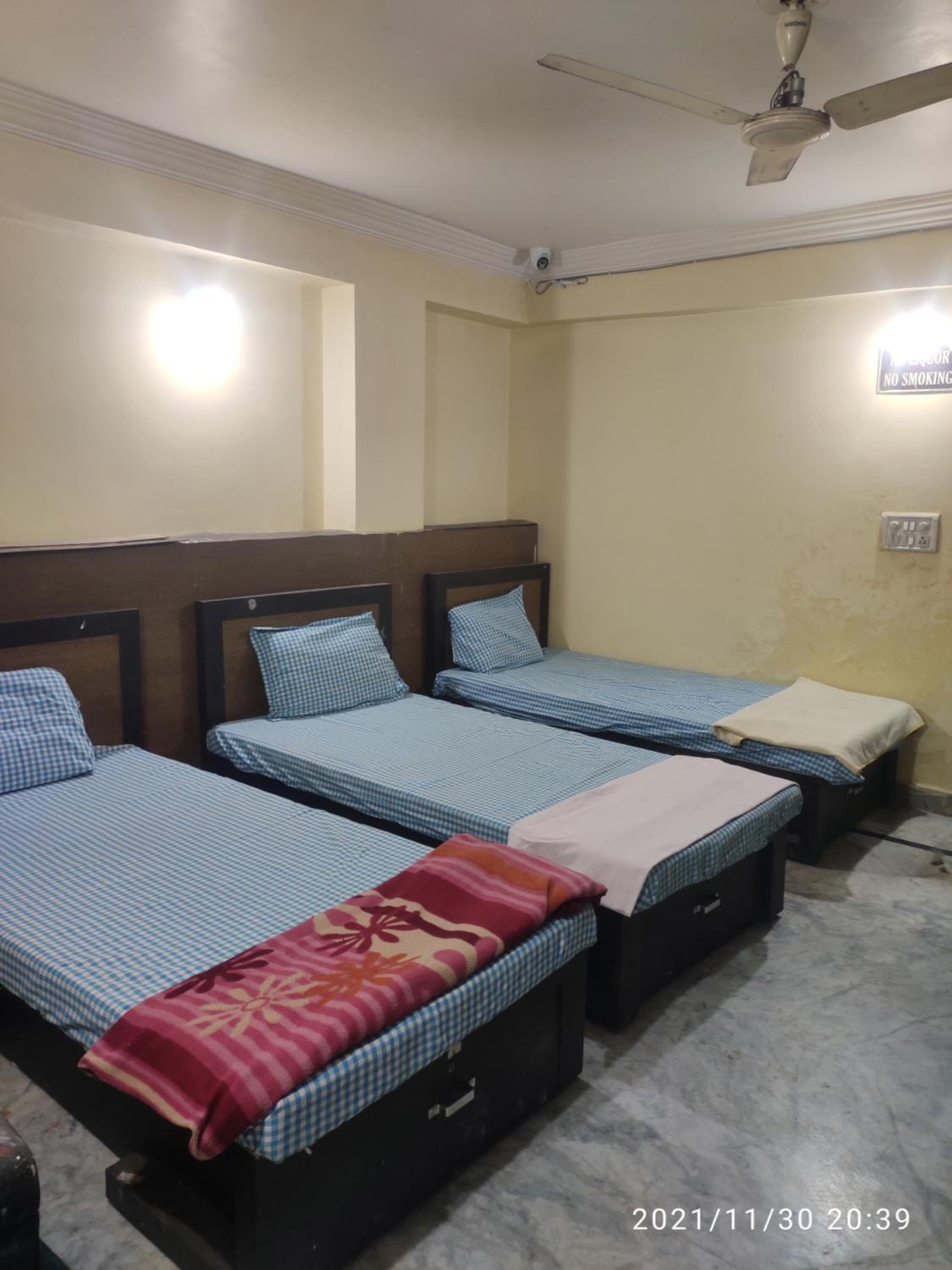 Bed in 8-Bed Dormitory Room photo 3