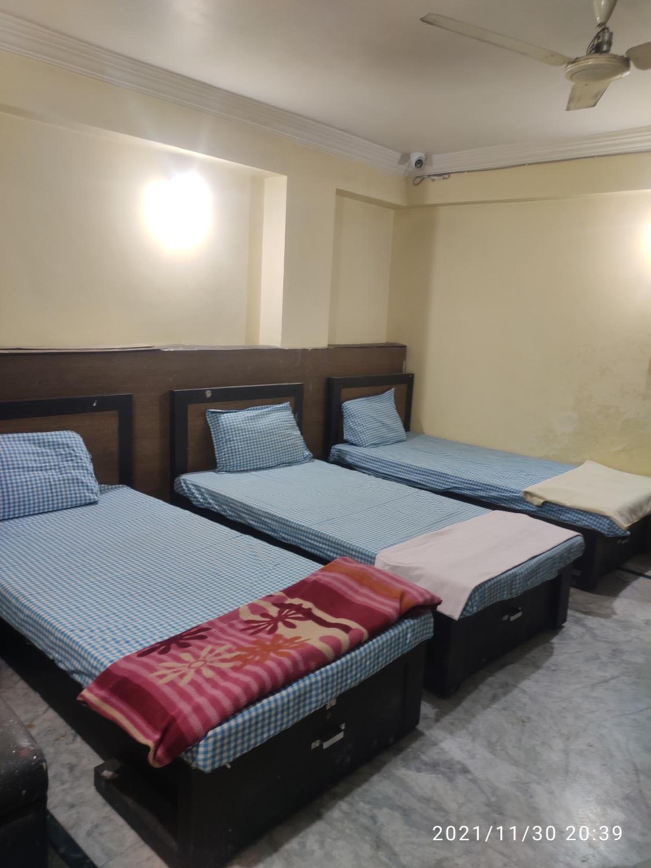 Bed in 8-Bed Dormitory Room photo 2