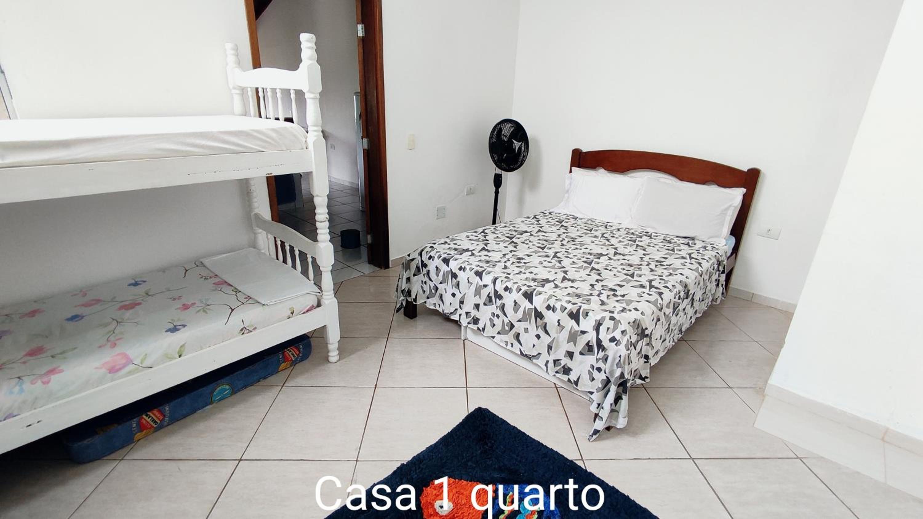 One-Bedroom House - Photo 14