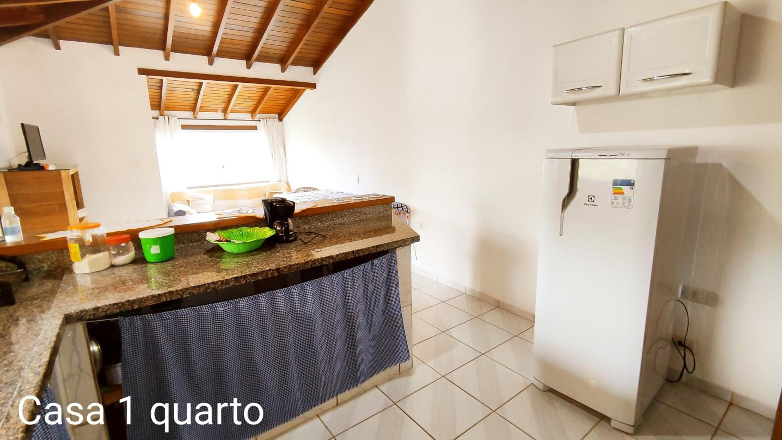 One-Bedroom House - Photo 9
