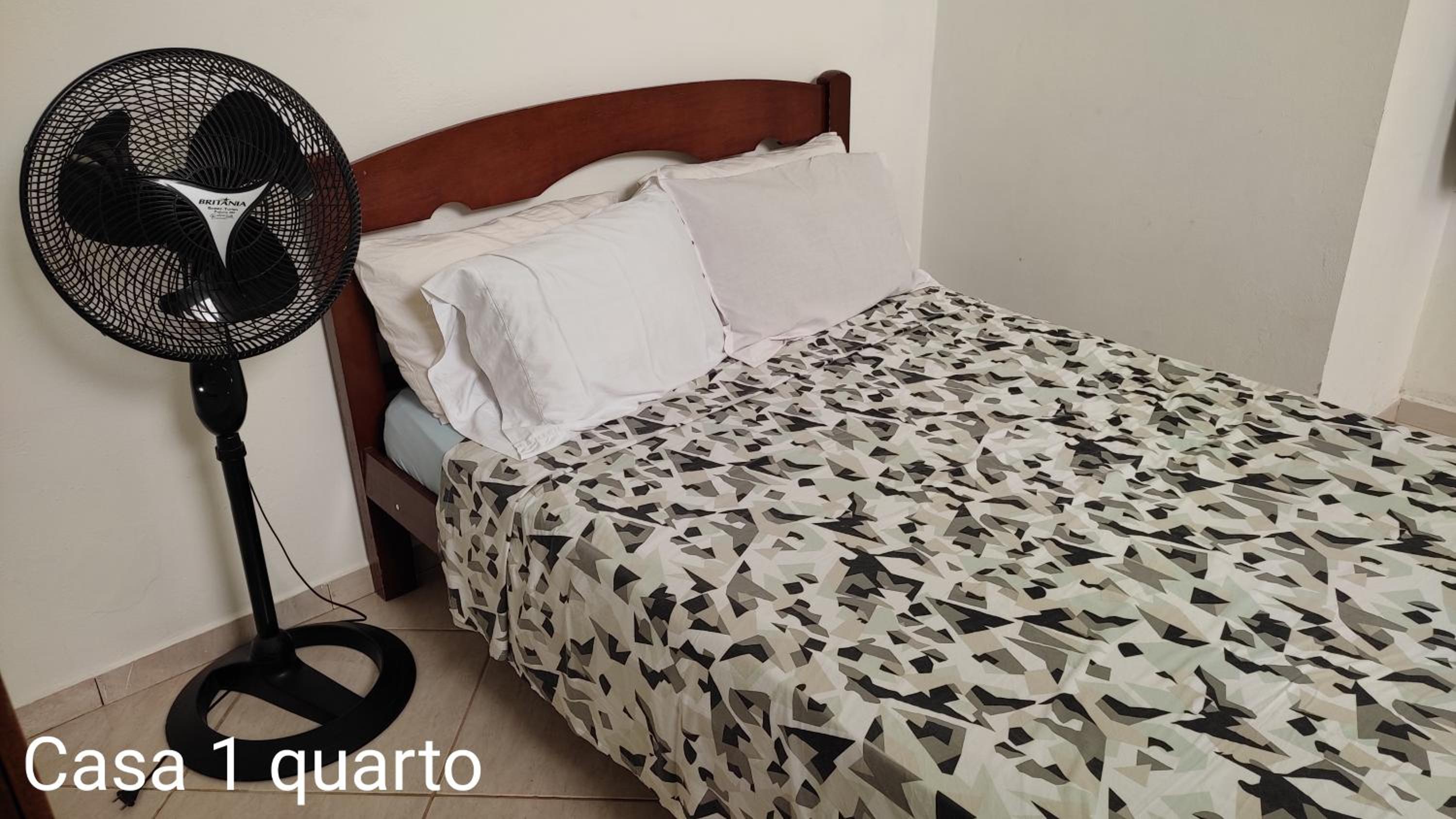 One-Bedroom House - Photo 19