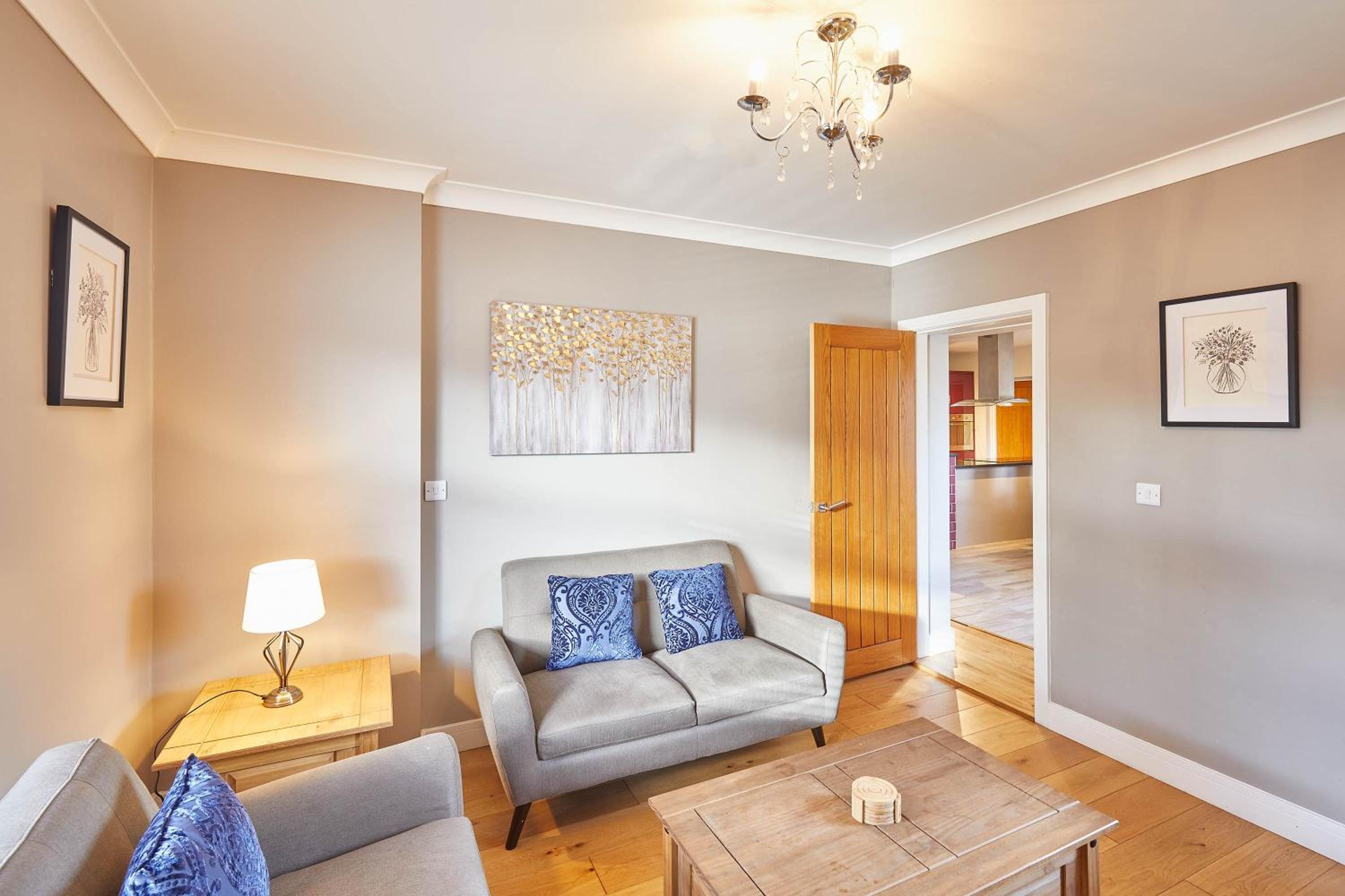 Four-Bedroom House photo 3