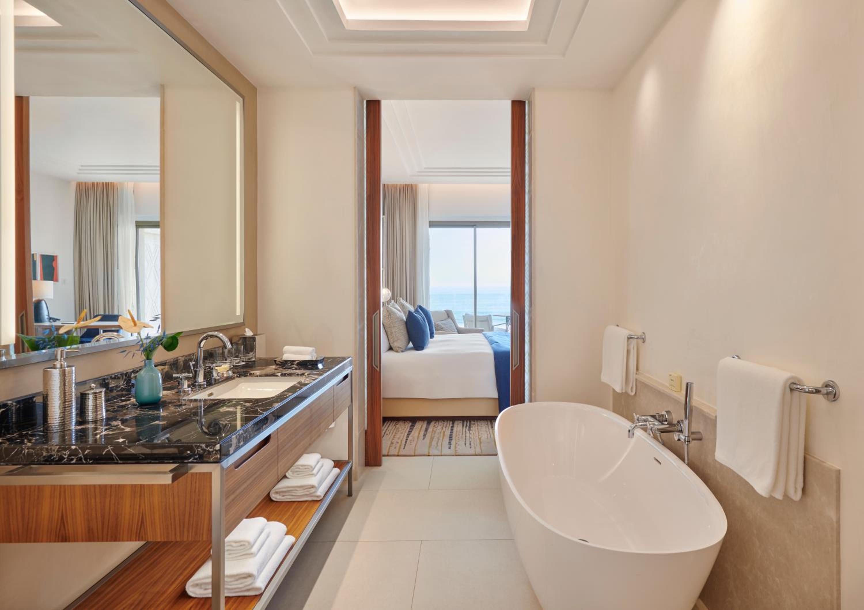 Deluxe Queen Room with Two Queen Beds and Ocean View - Photo 3