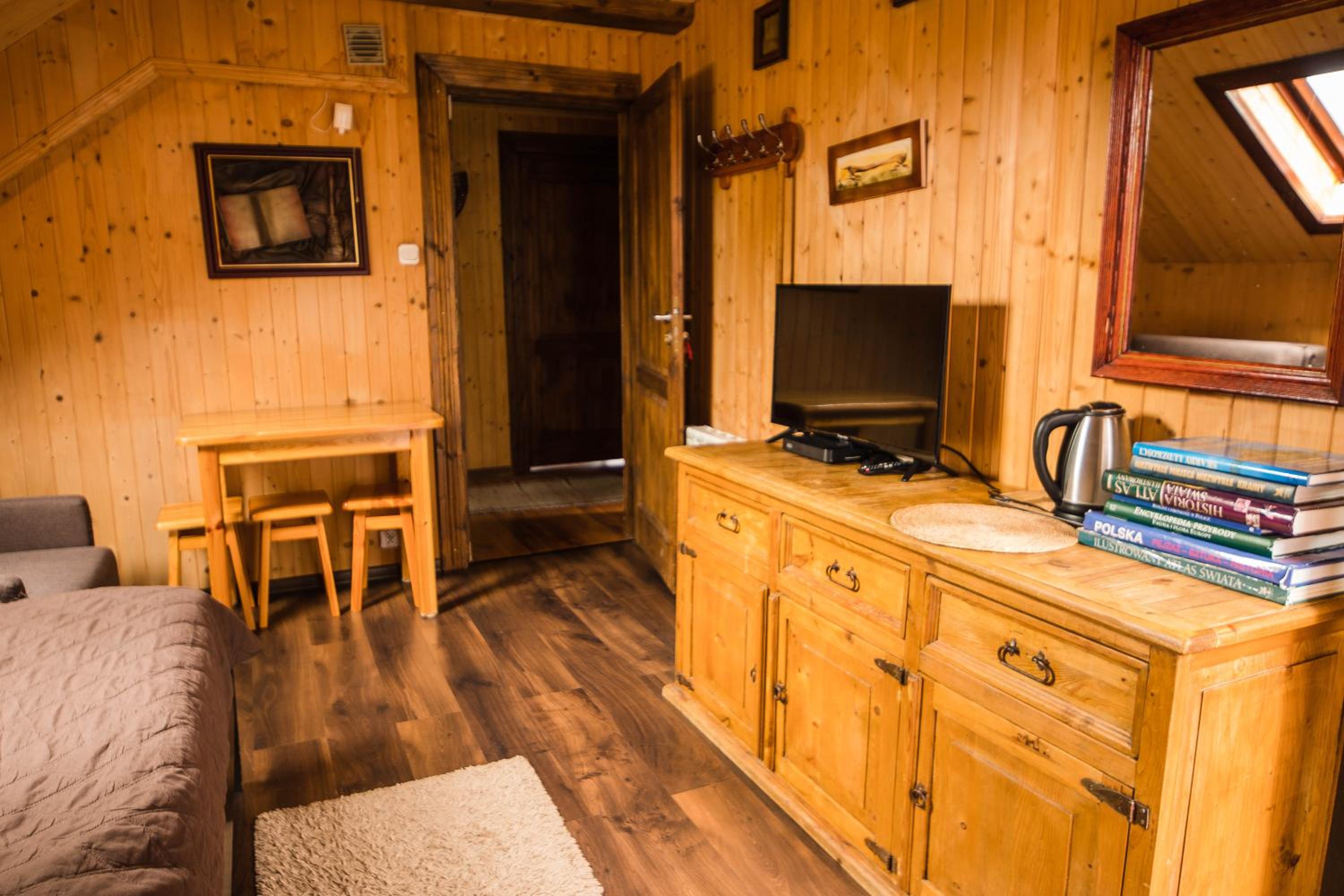 Family Room photo 3