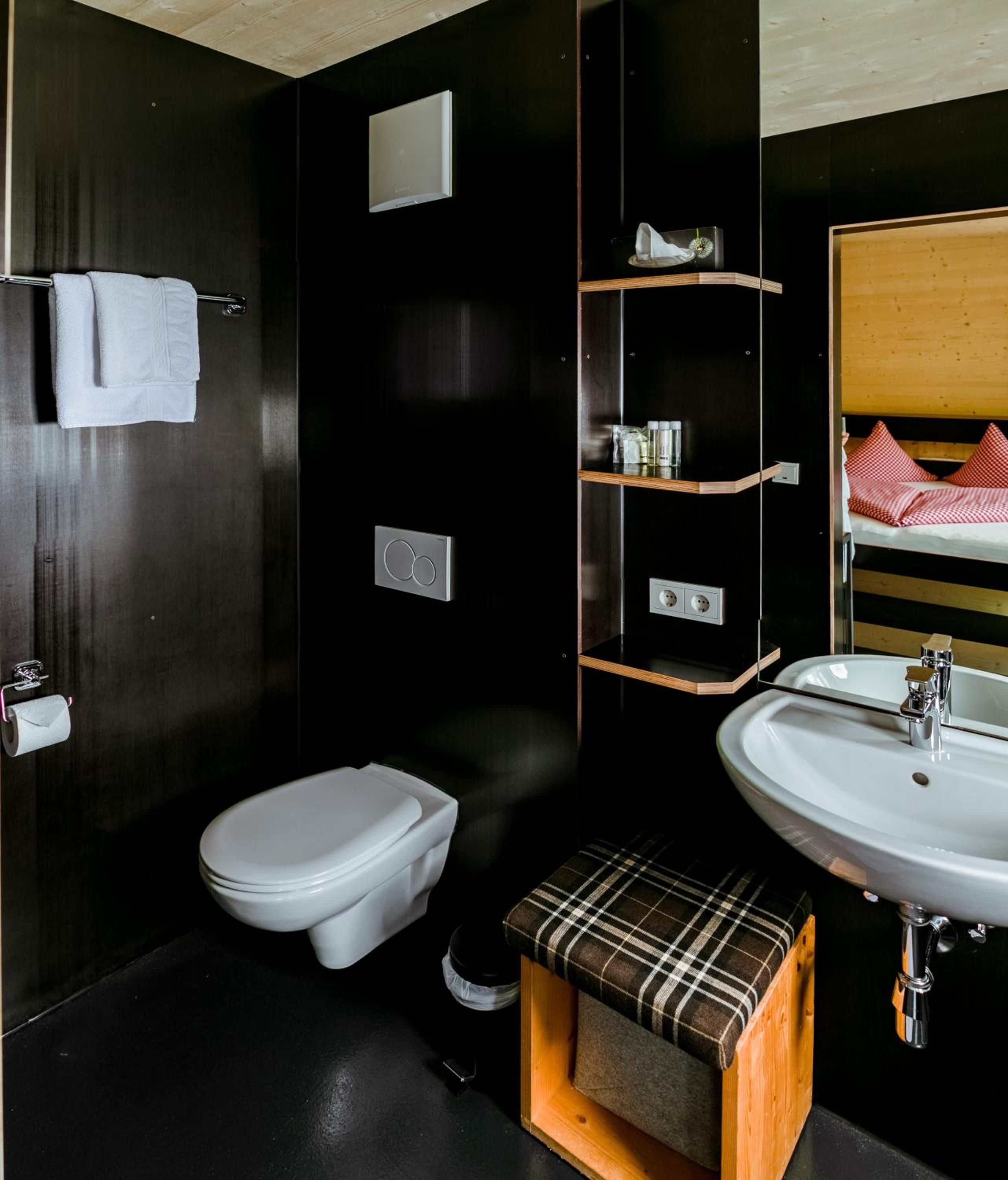 Two-Bedroom Suite - Photo 3