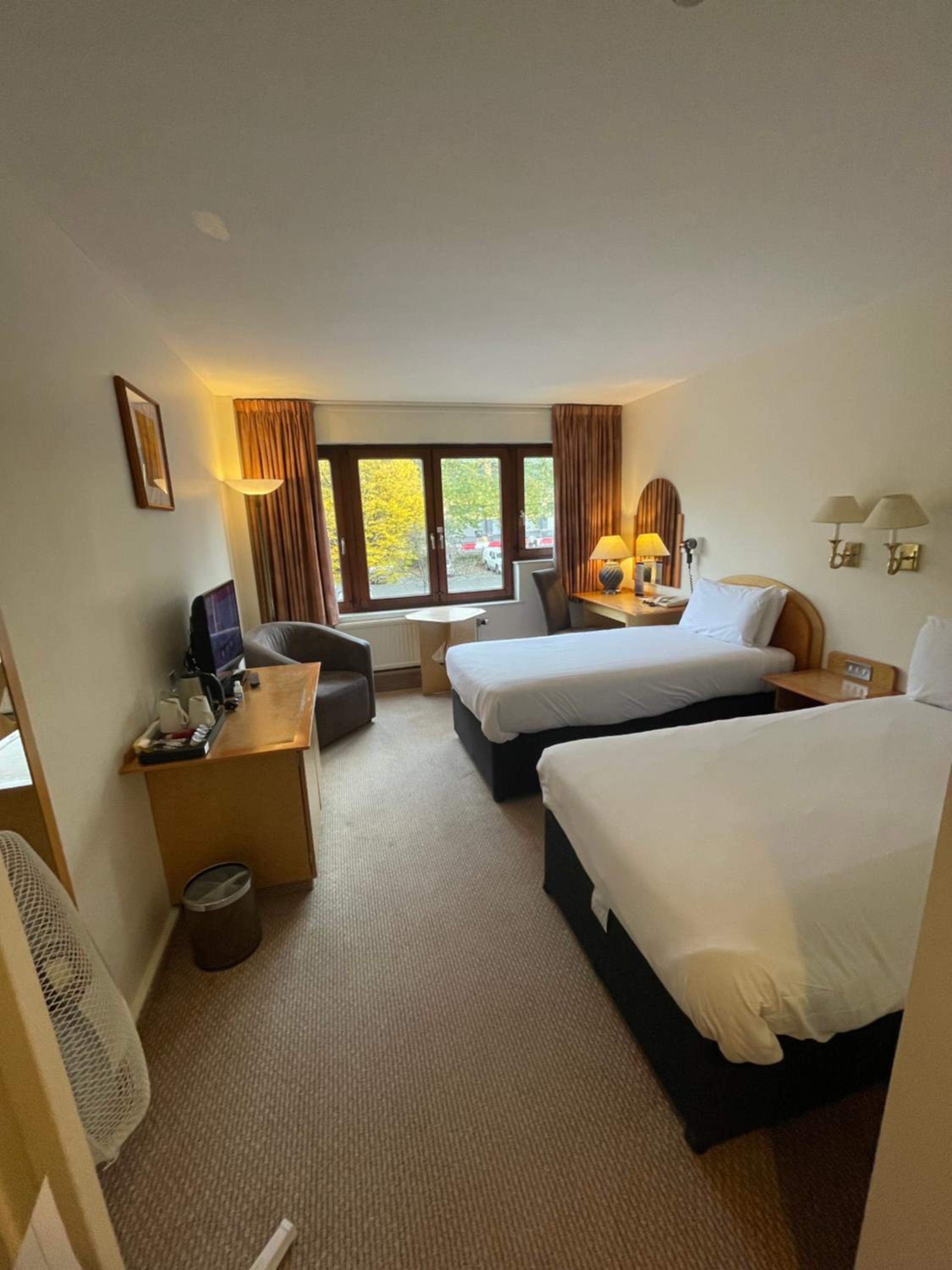 Standard Twin Room  - Photo 1