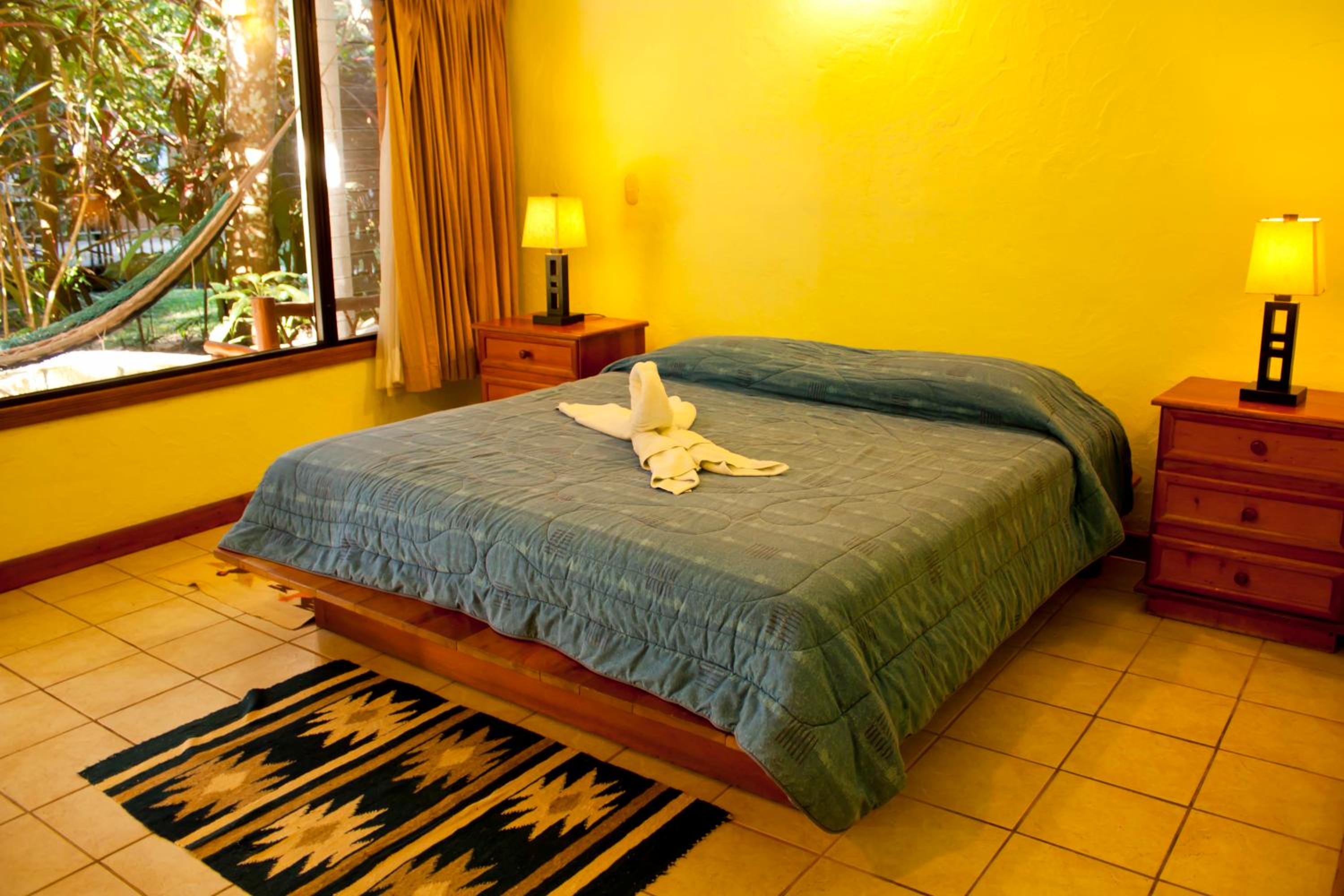 Deluxe King Room photo 1